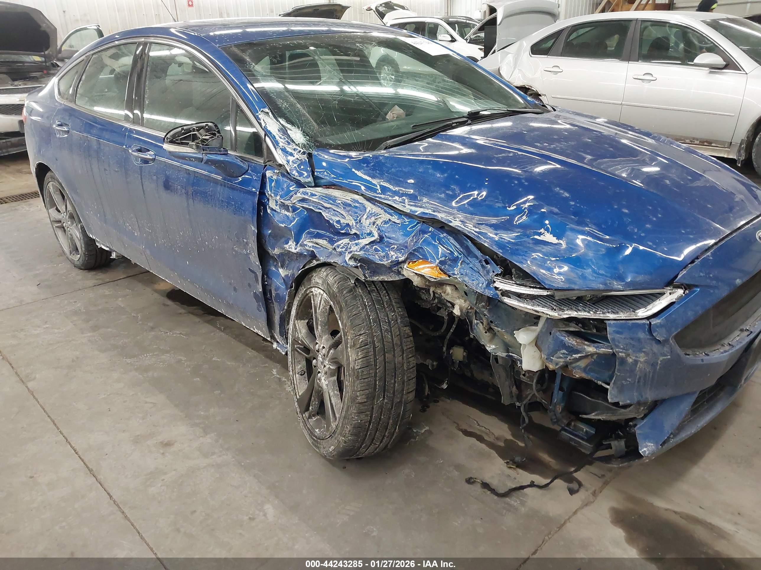 FORD FUSION image 6