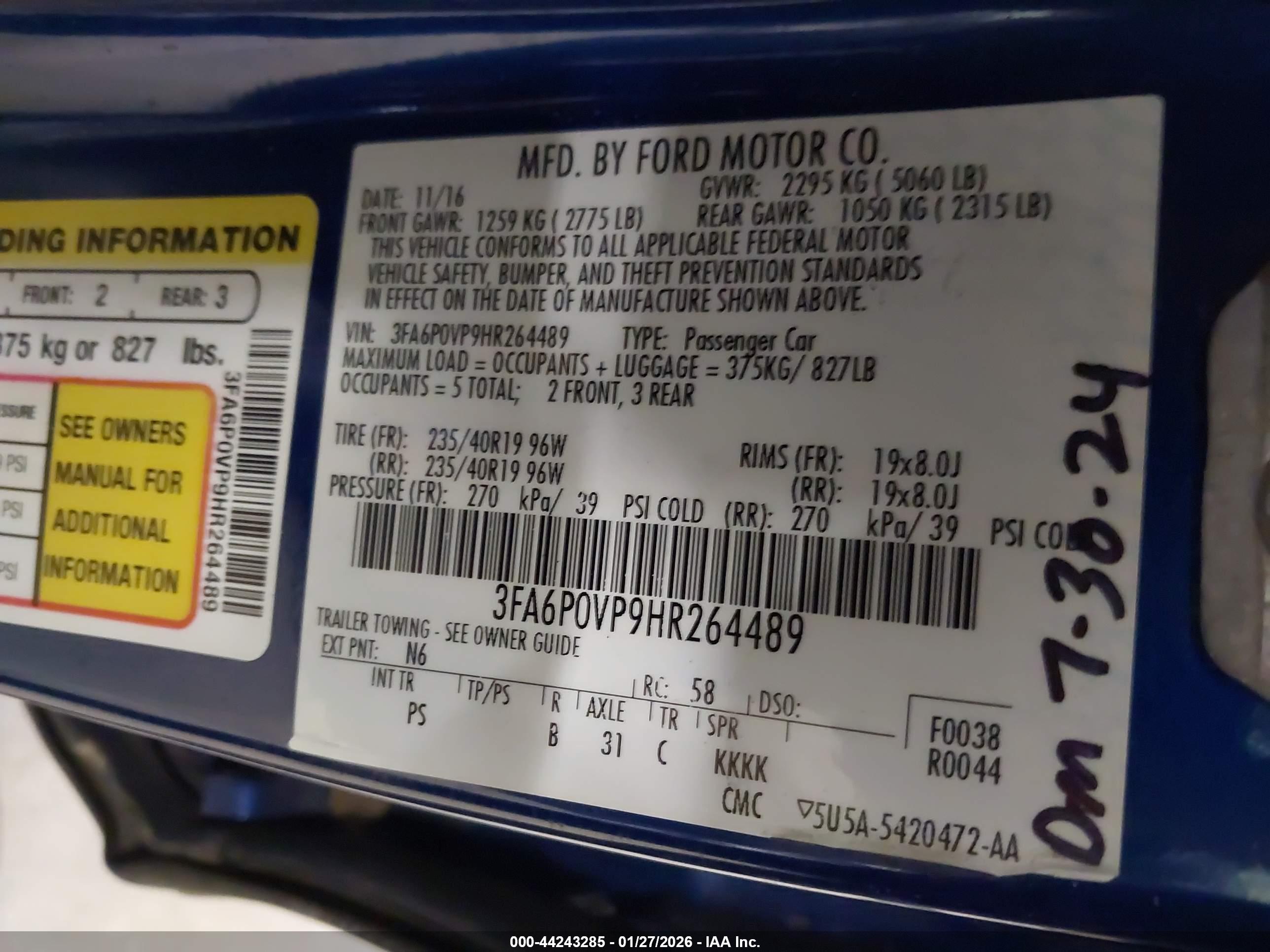 FORD FUSION image 9