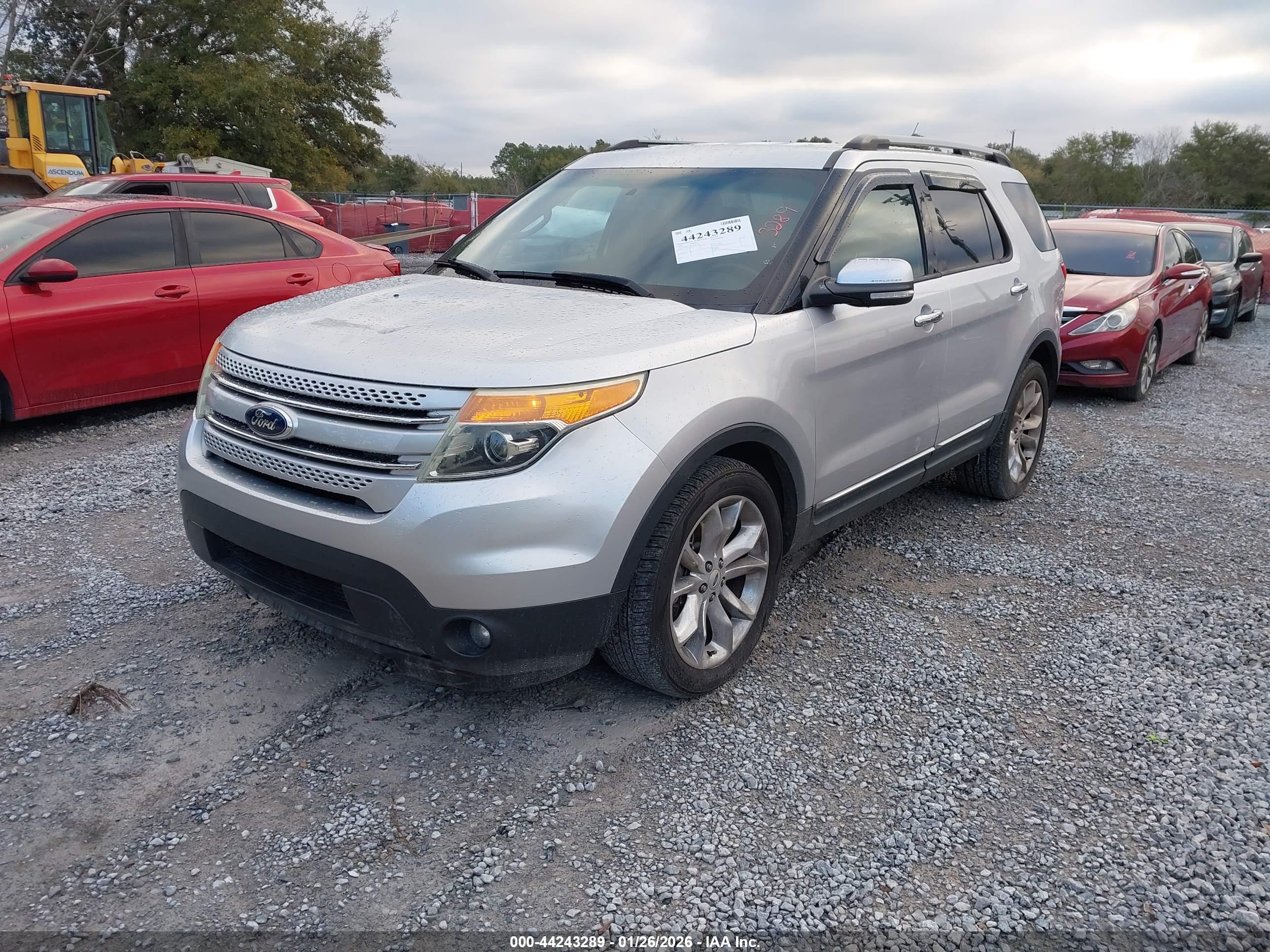 FORD EXPLORER image 2