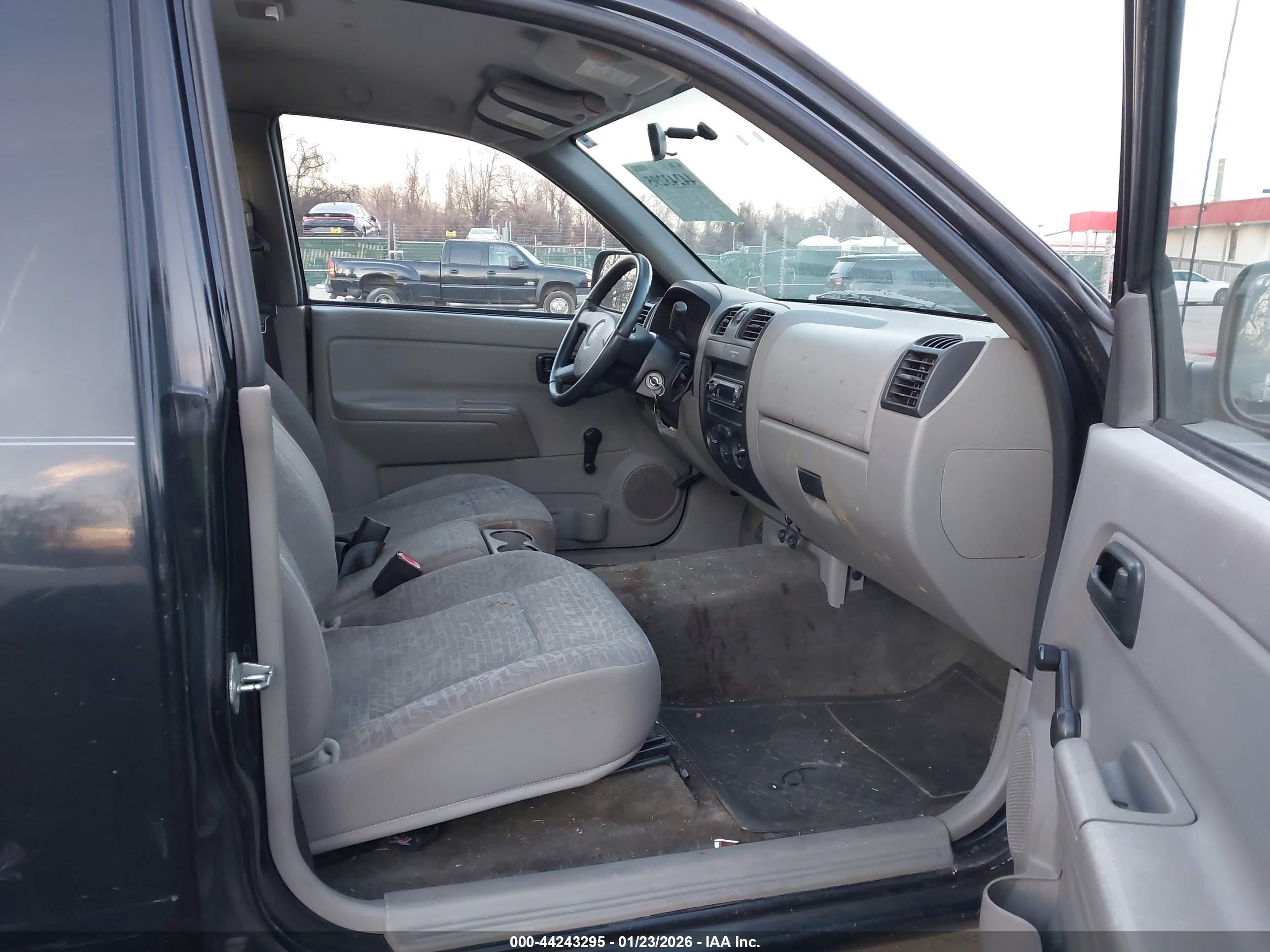 CHEVROLET COLORADO image 5