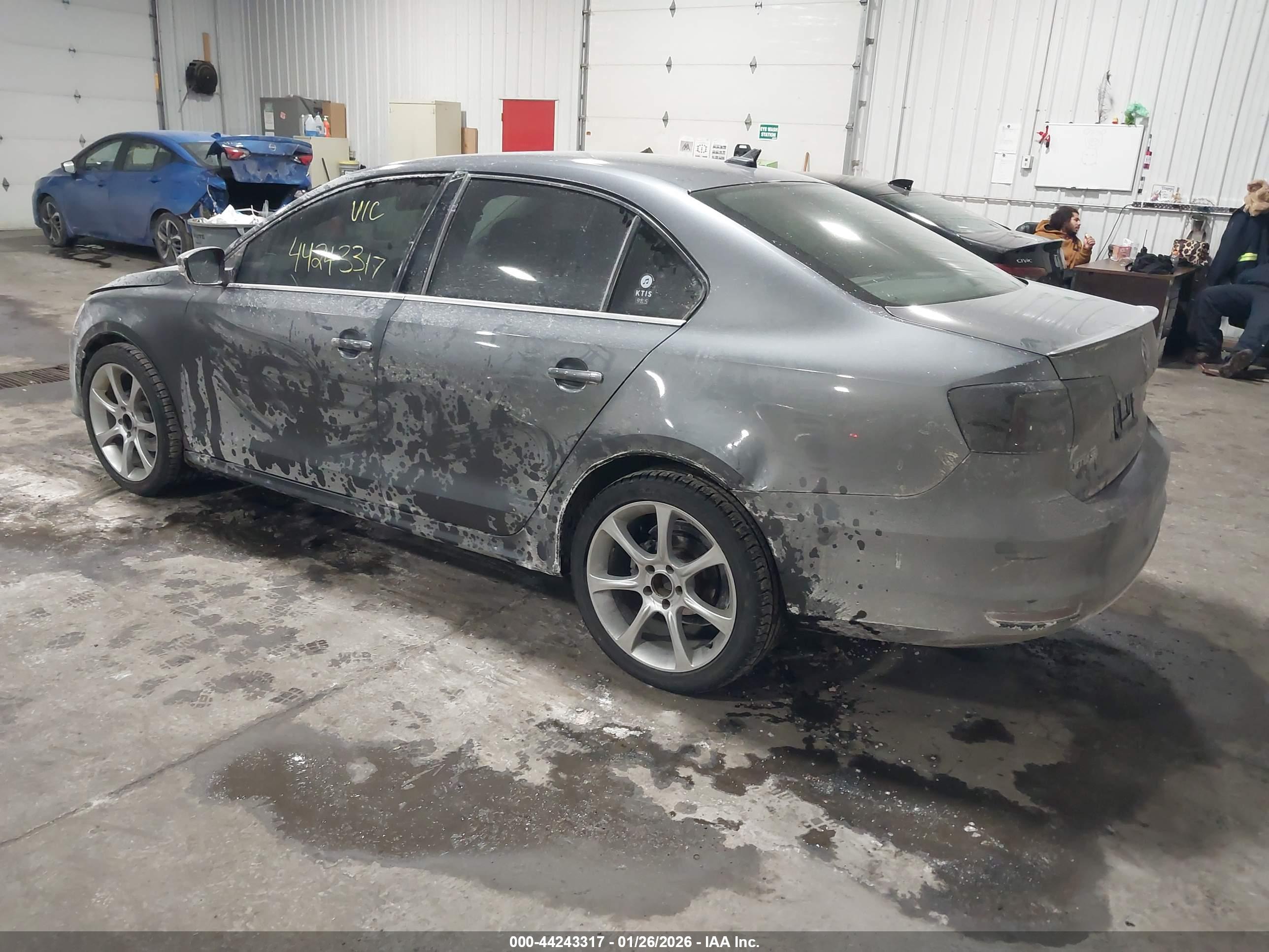 VOLKSWAGEN JETTA image 3