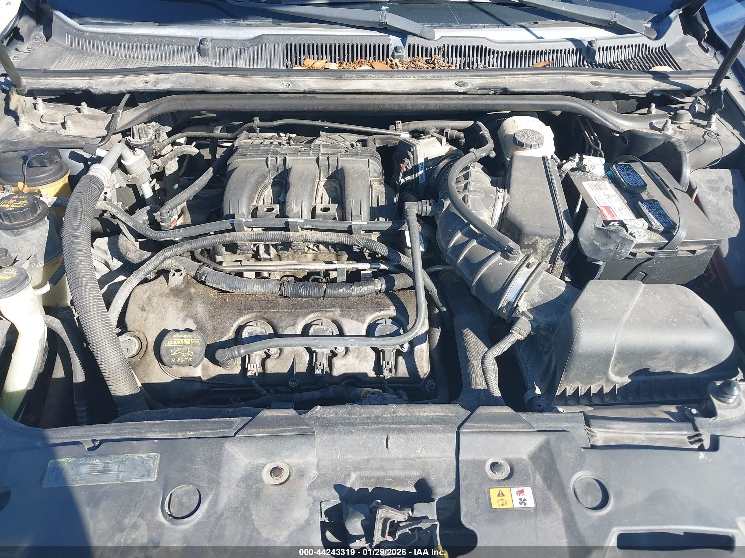 FORD TAURUS image 10