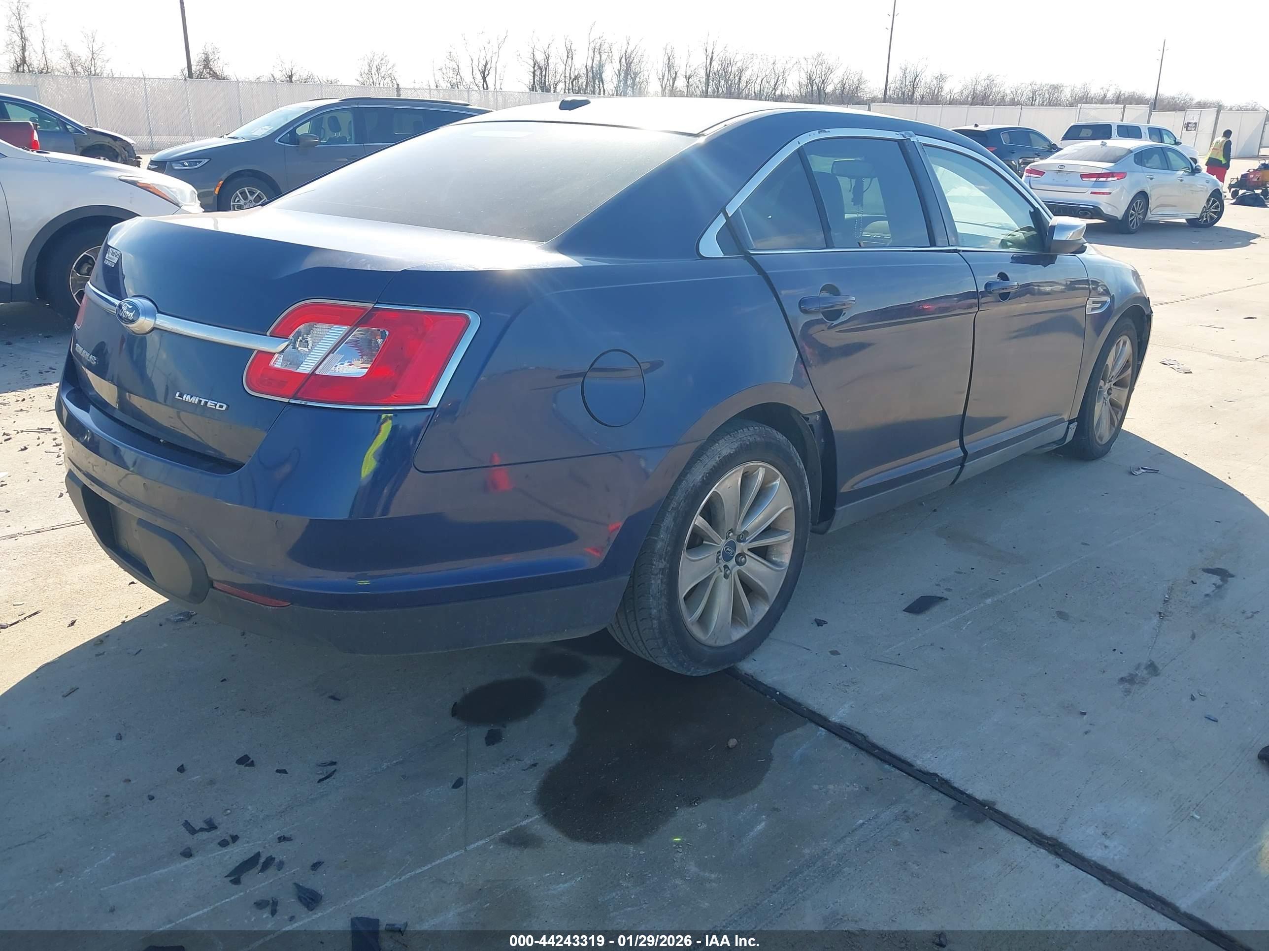 FORD TAURUS image 4