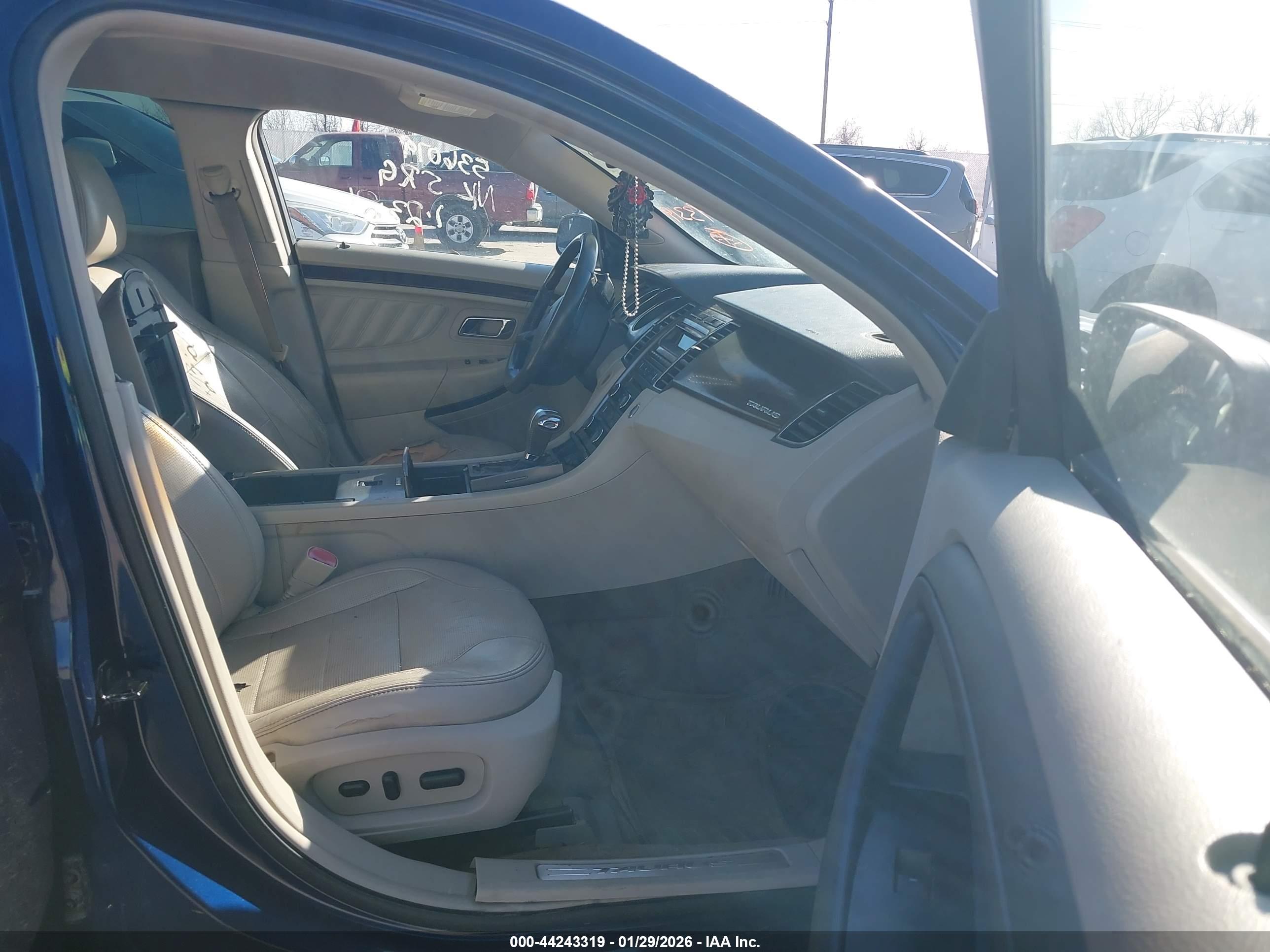 FORD TAURUS image 5