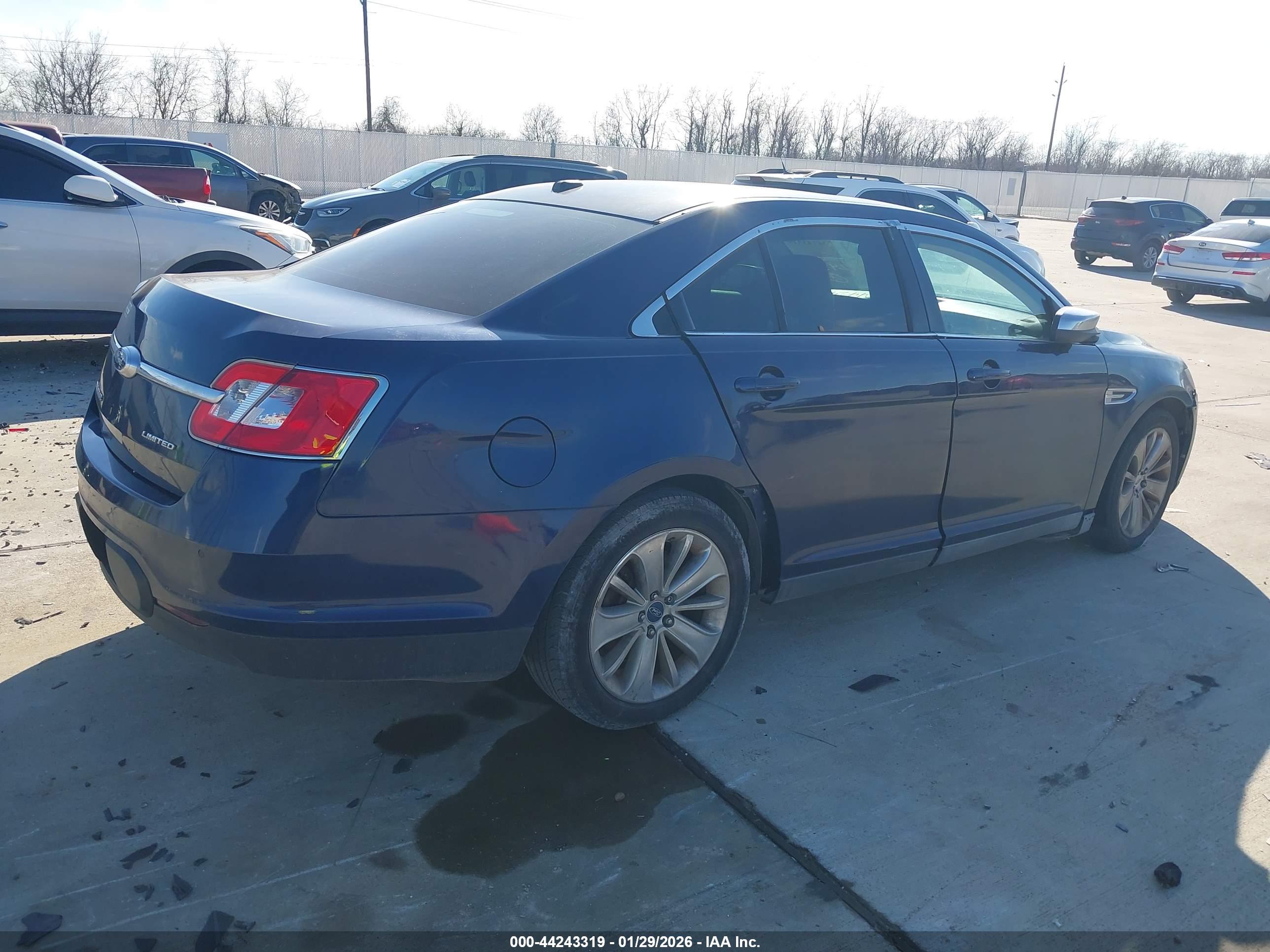 FORD TAURUS image 6
