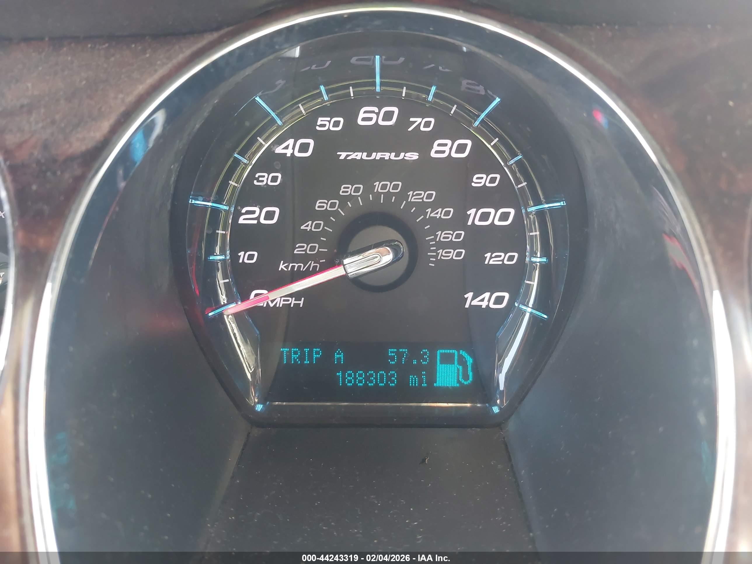 FORD TAURUS image 7