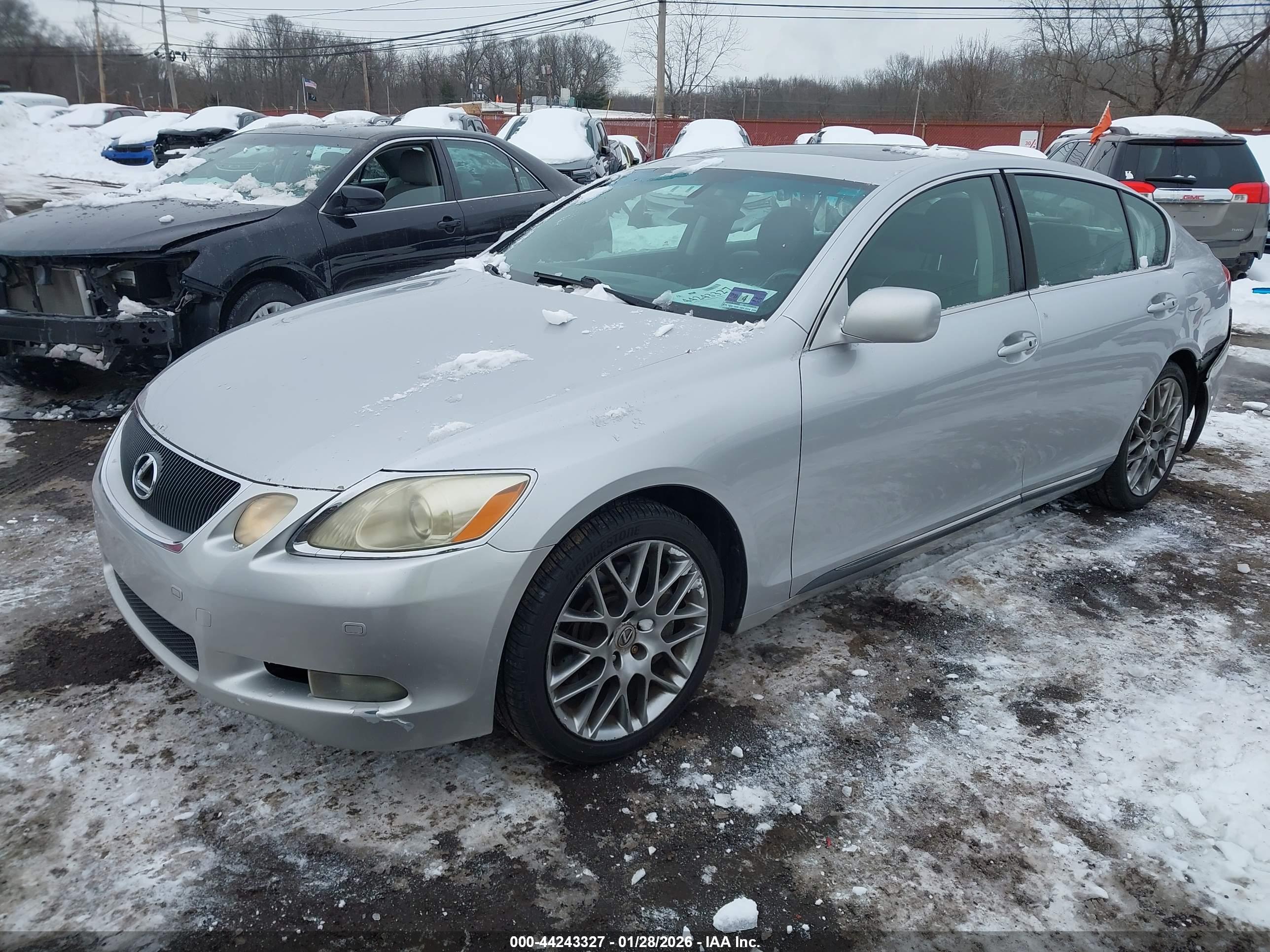 LEXUS GS image 2