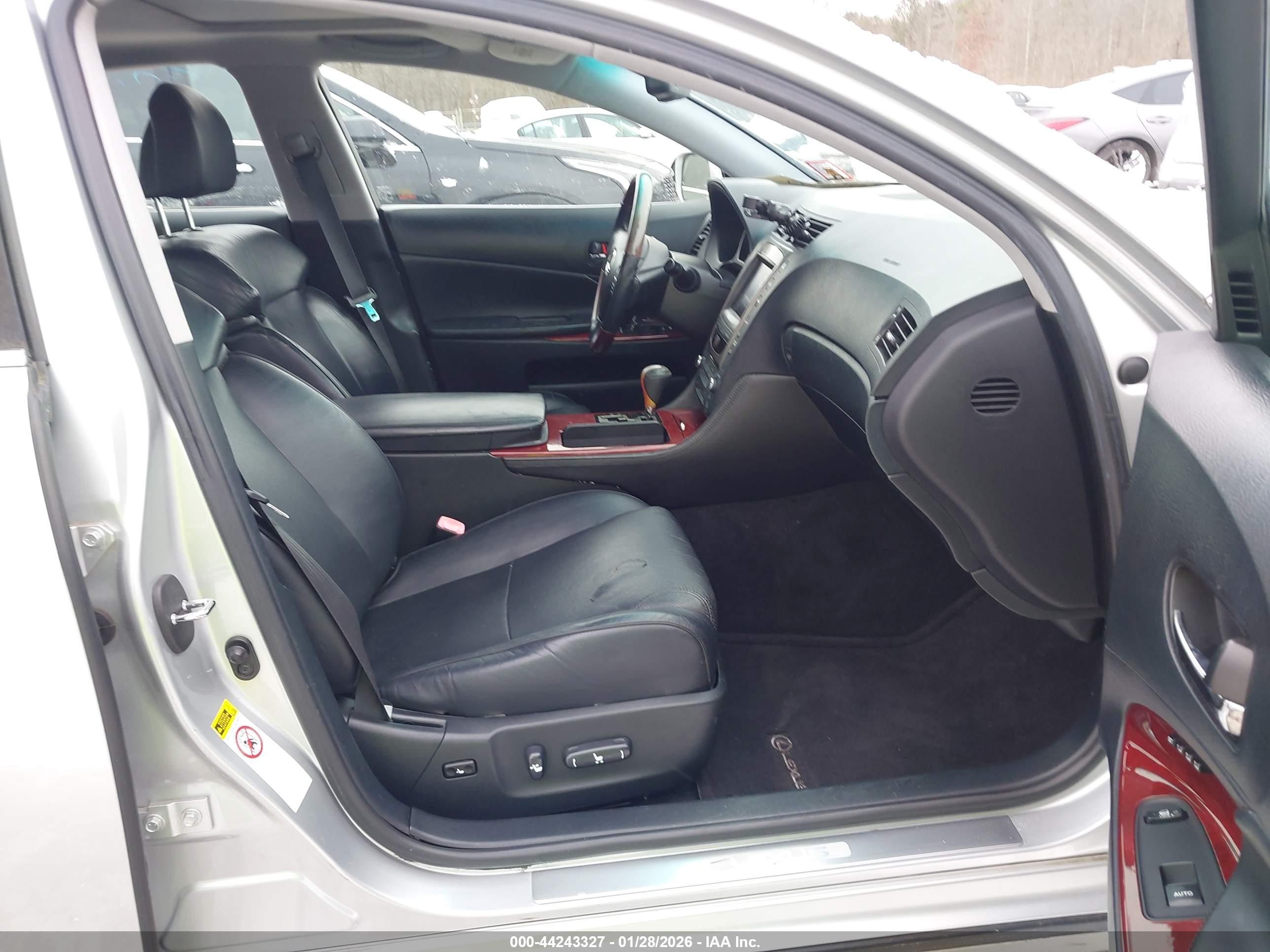 LEXUS GS image 5