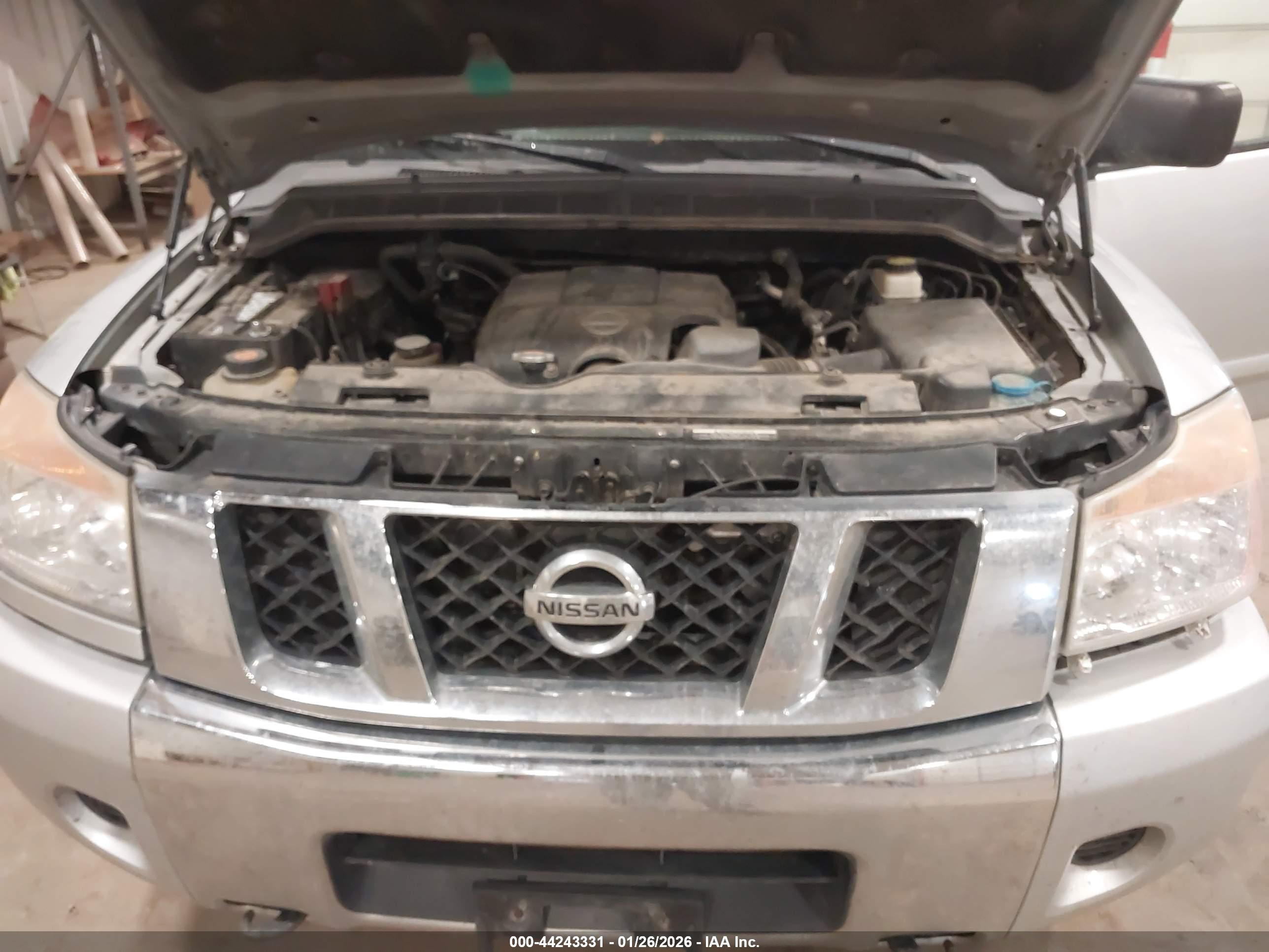 NISSAN TITAN image 10