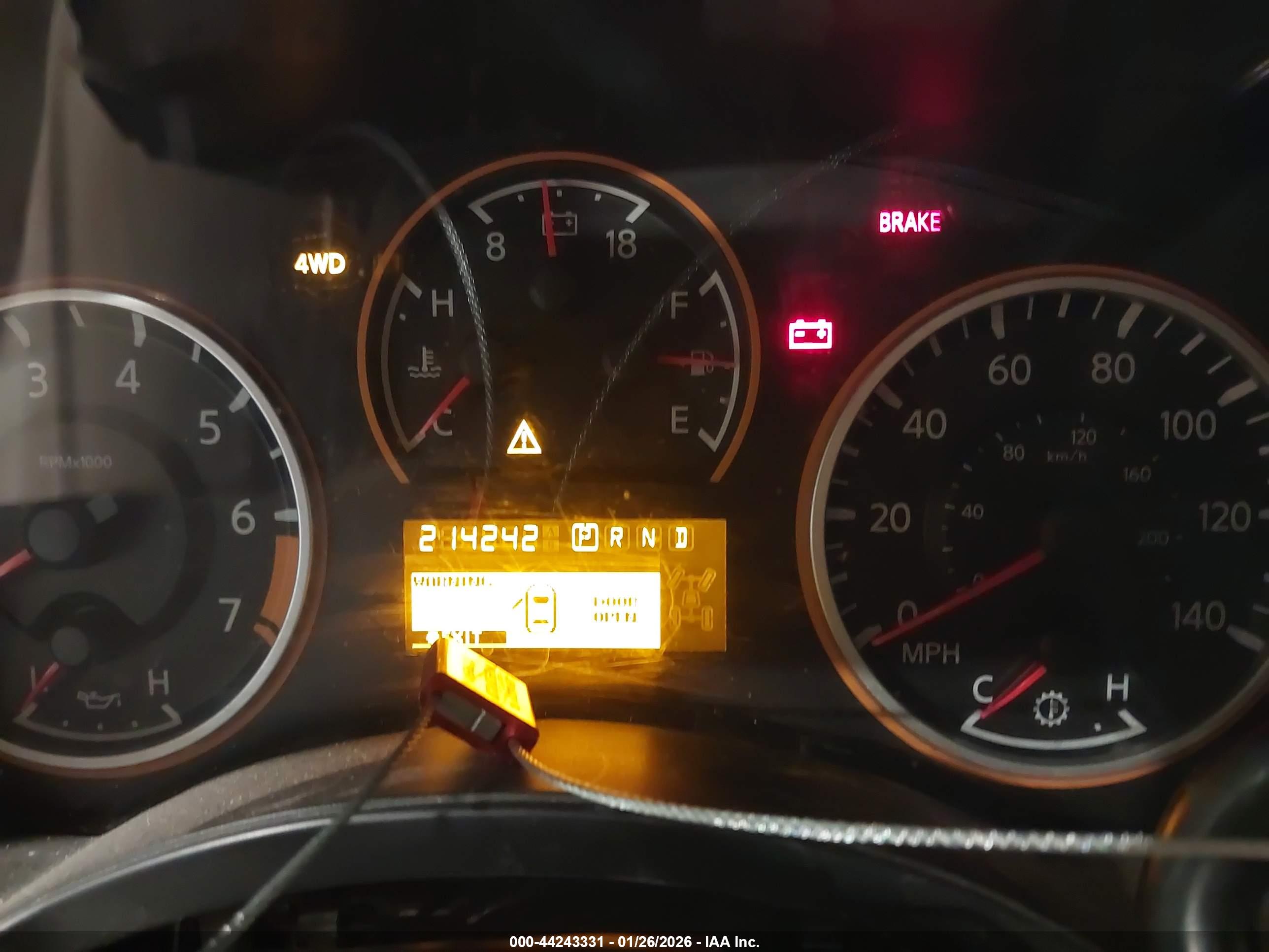 NISSAN TITAN image 7