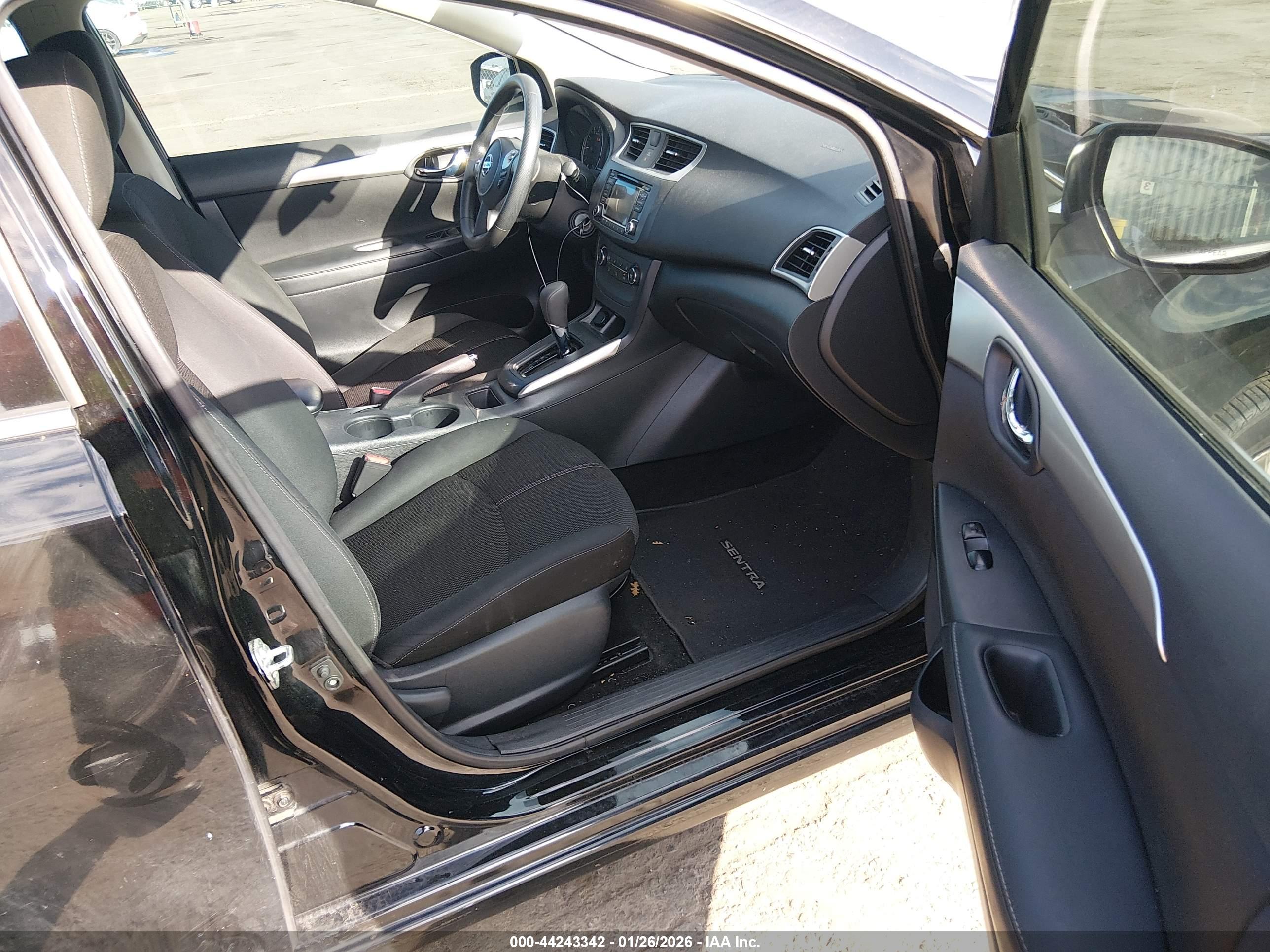 NISSAN SENTRA image 5