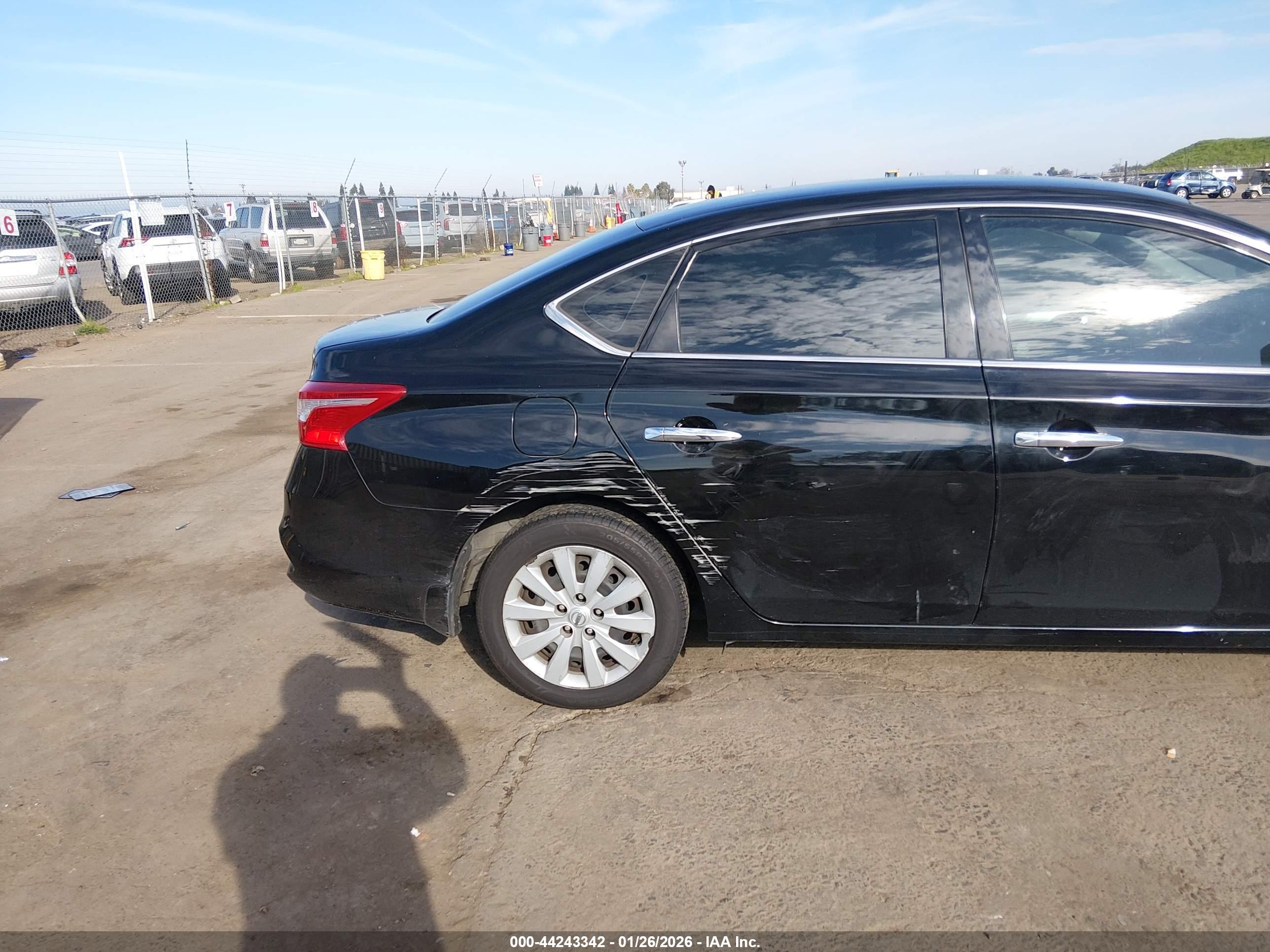 NISSAN SENTRA image 6