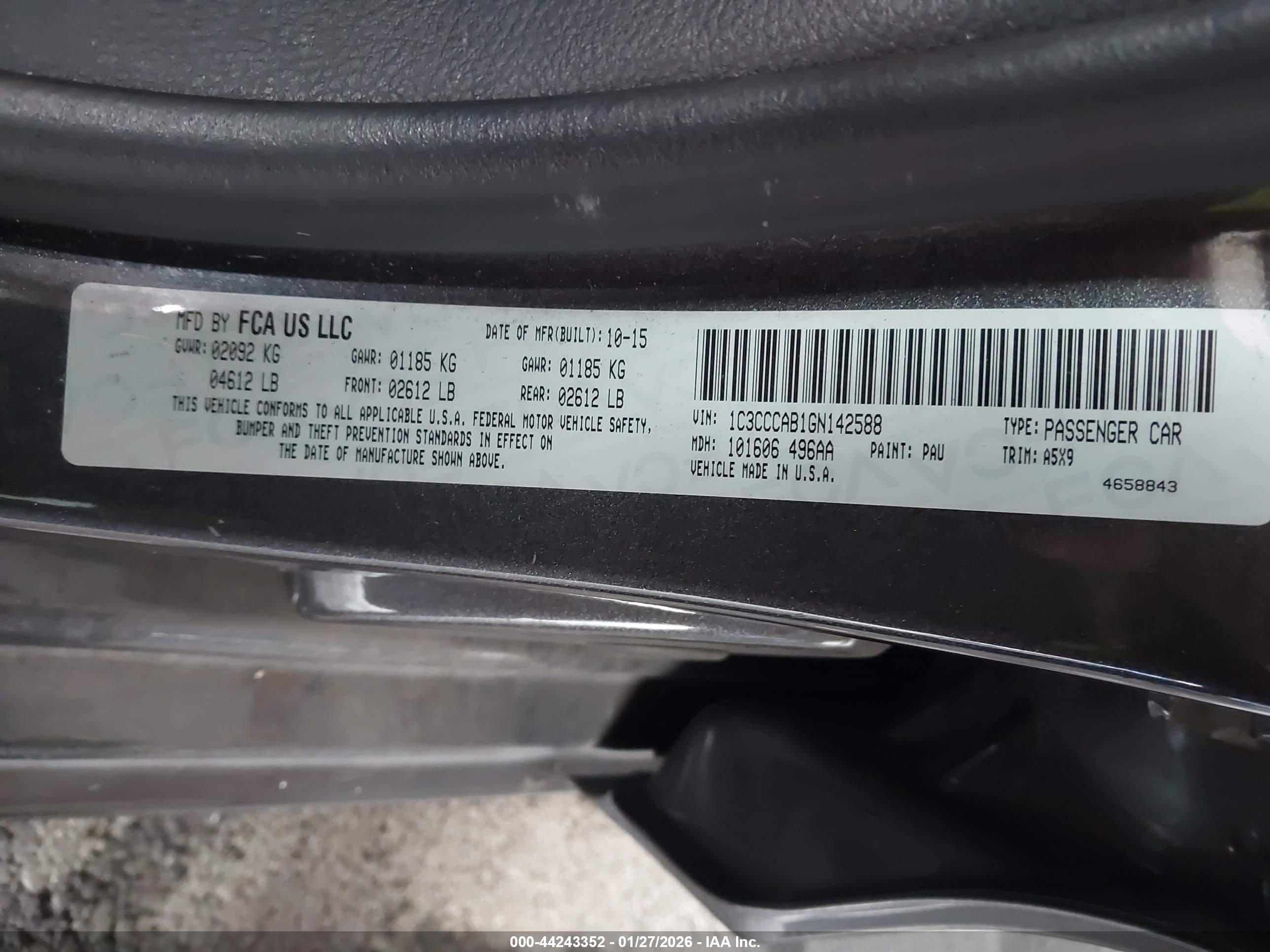 CHRYSLER 200 image 9