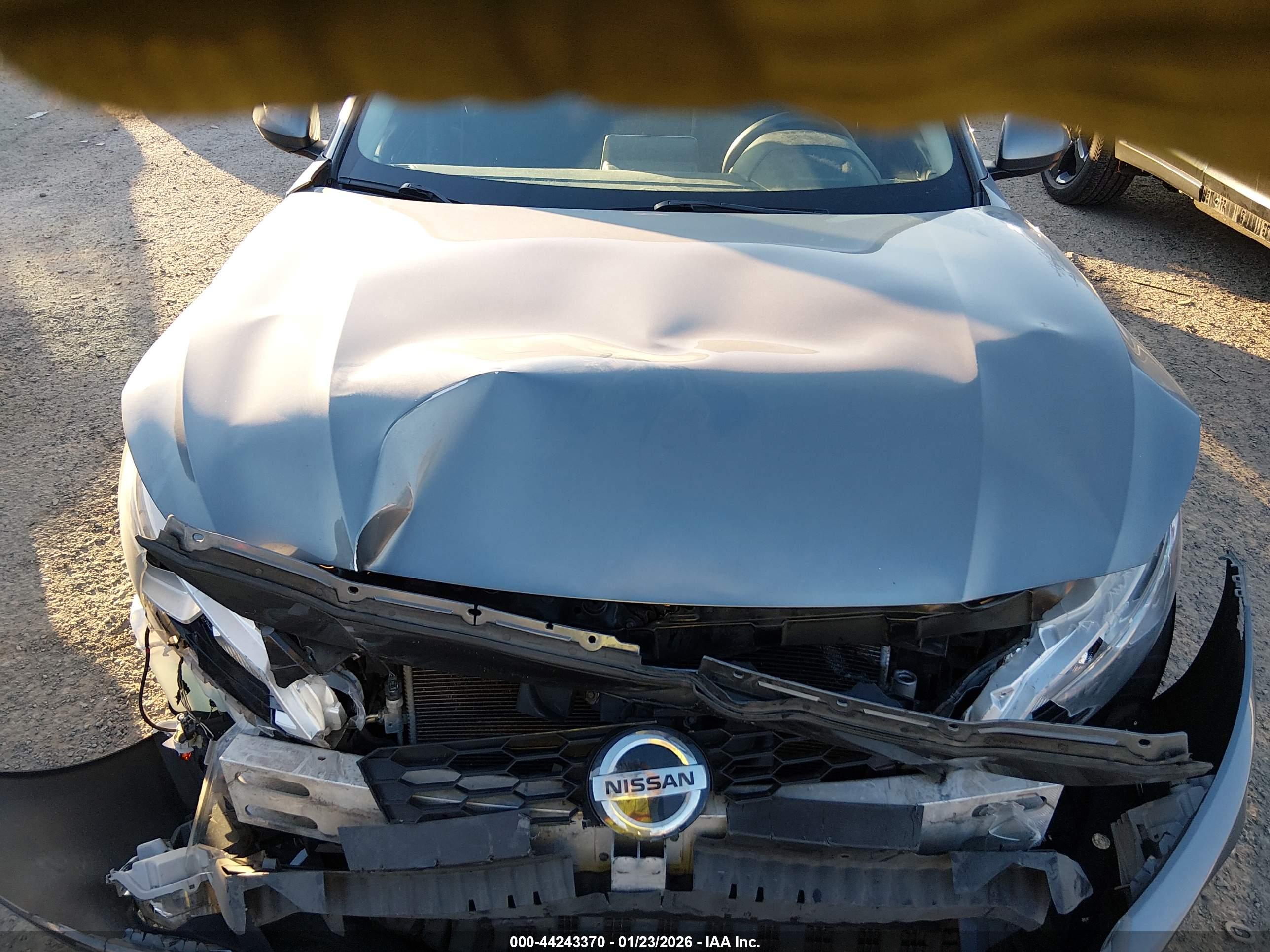NISSAN ALTIMA image 10