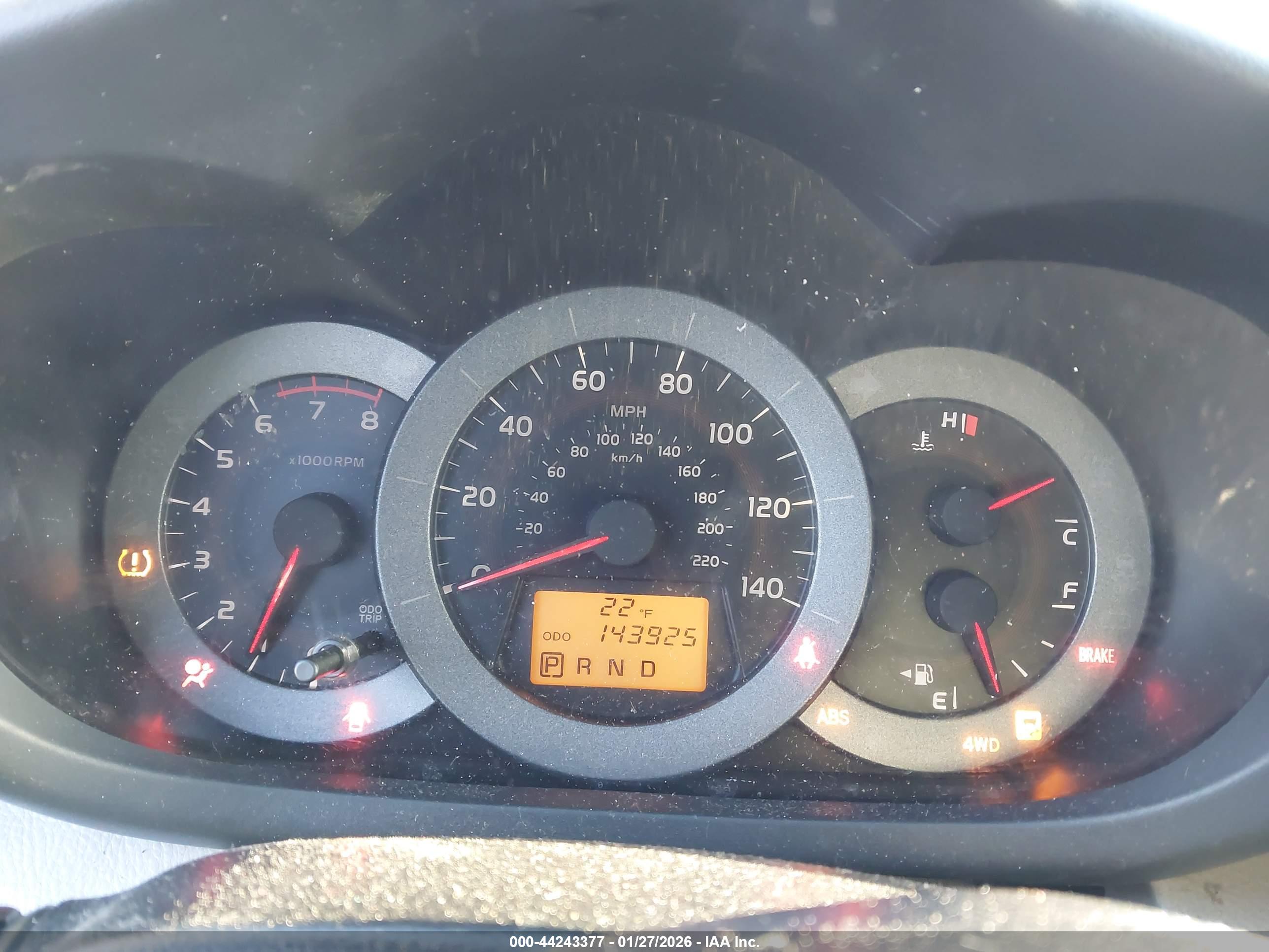TOYOTA RAV4 image 7