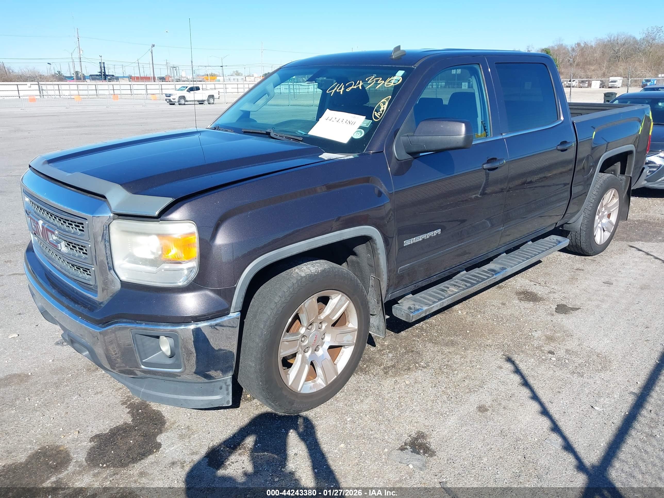 GMC SIERRA image 2