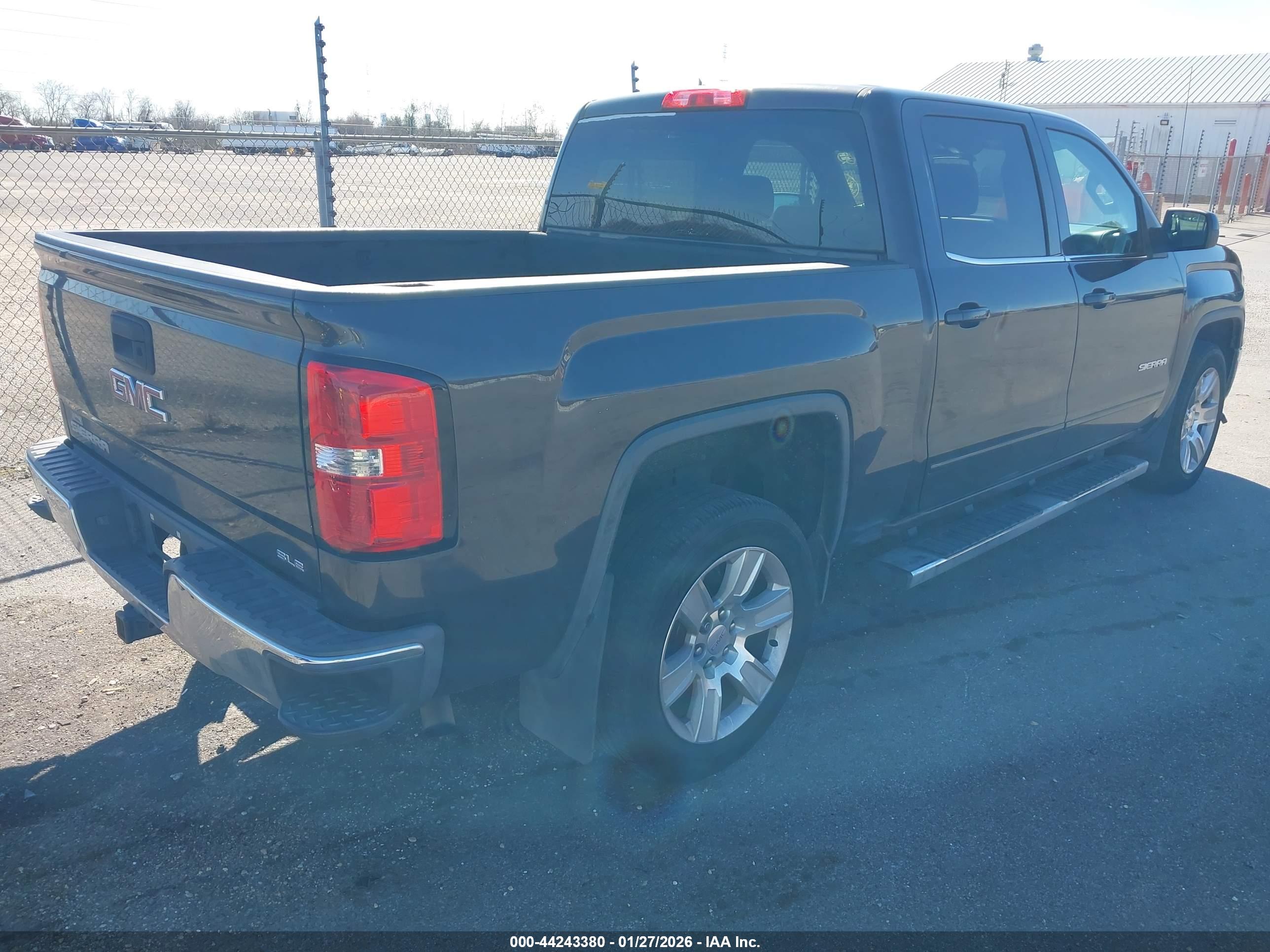 GMC SIERRA image 4