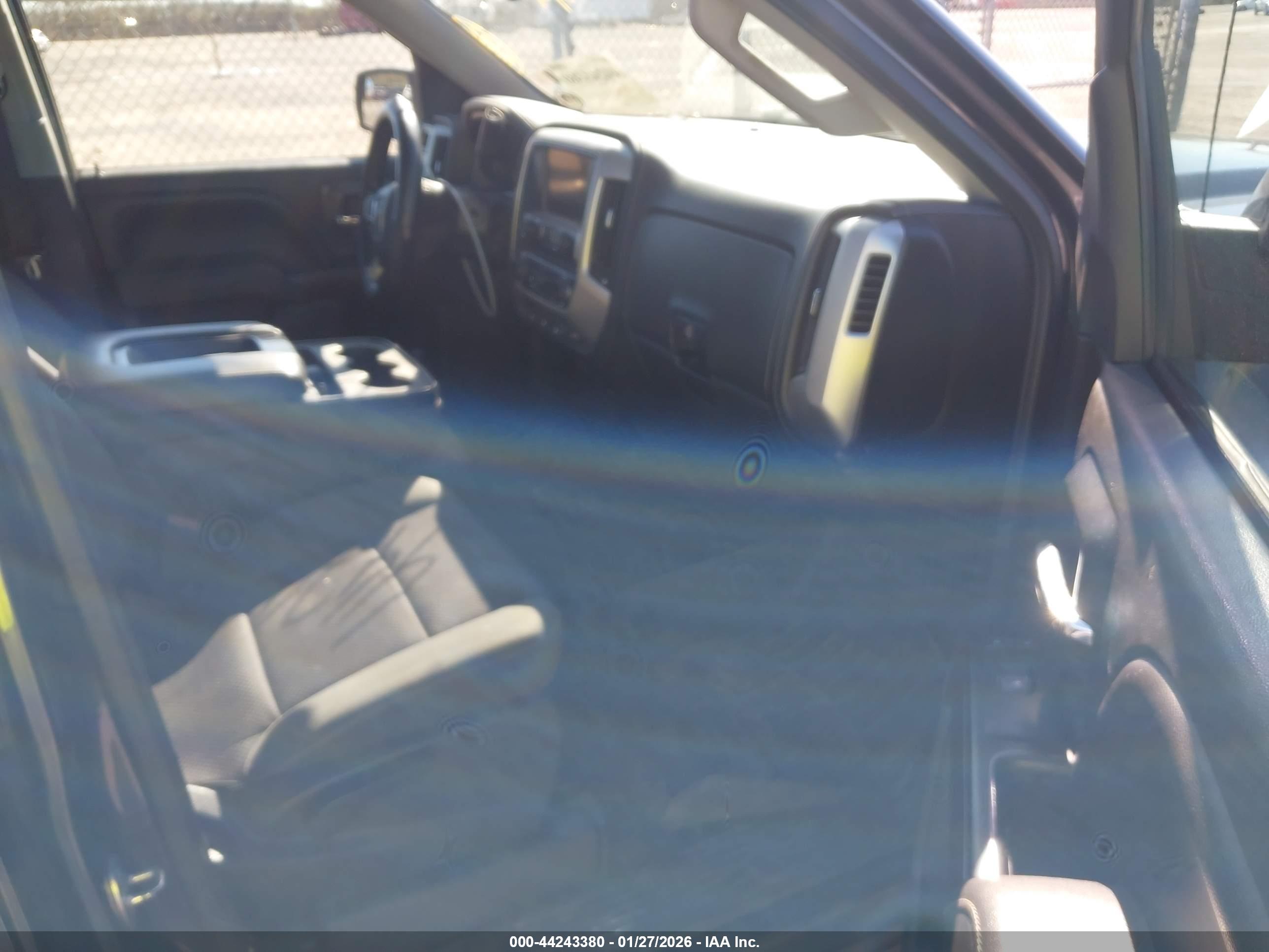 GMC SIERRA image 5
