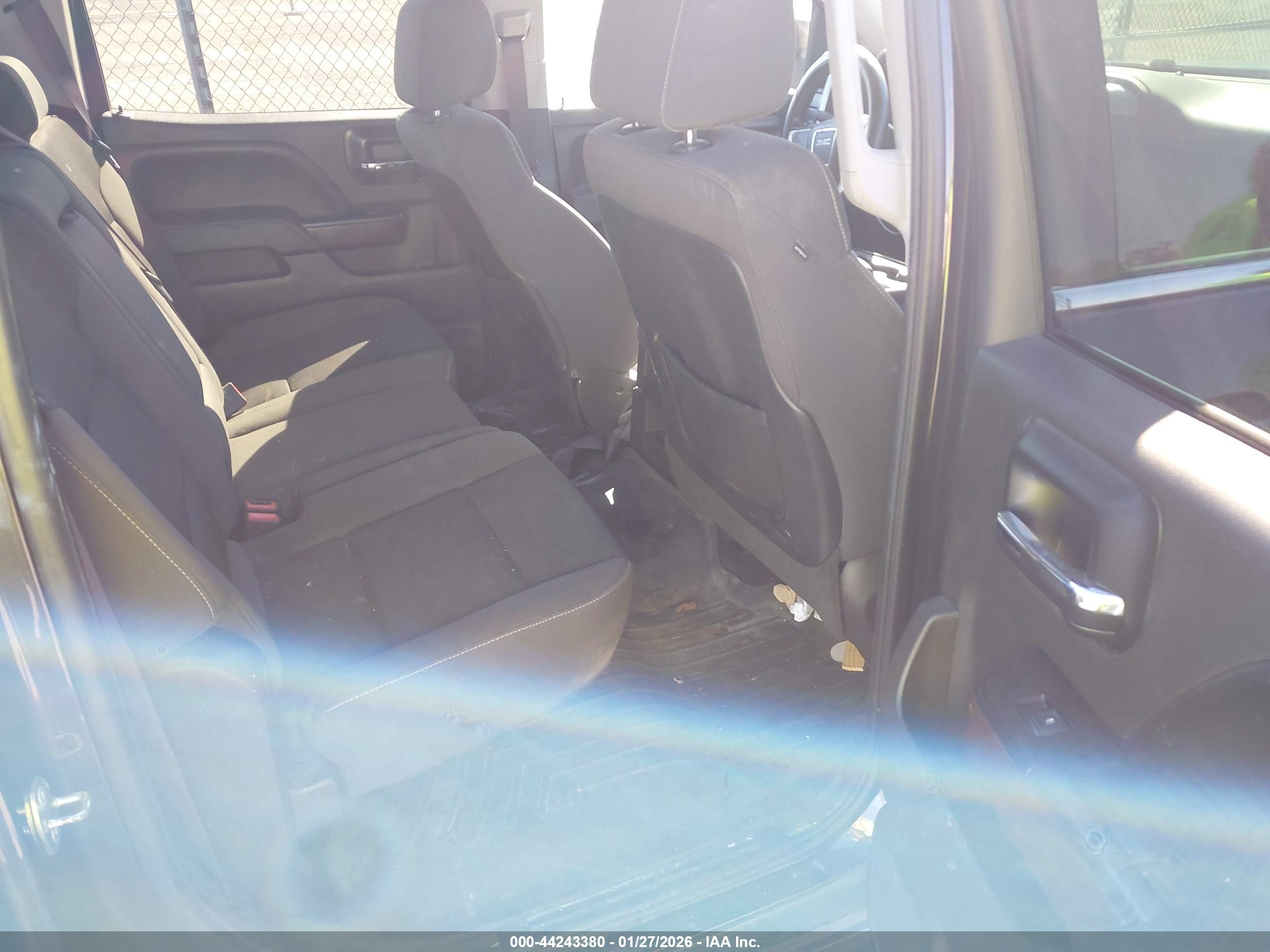 GMC SIERRA image 8