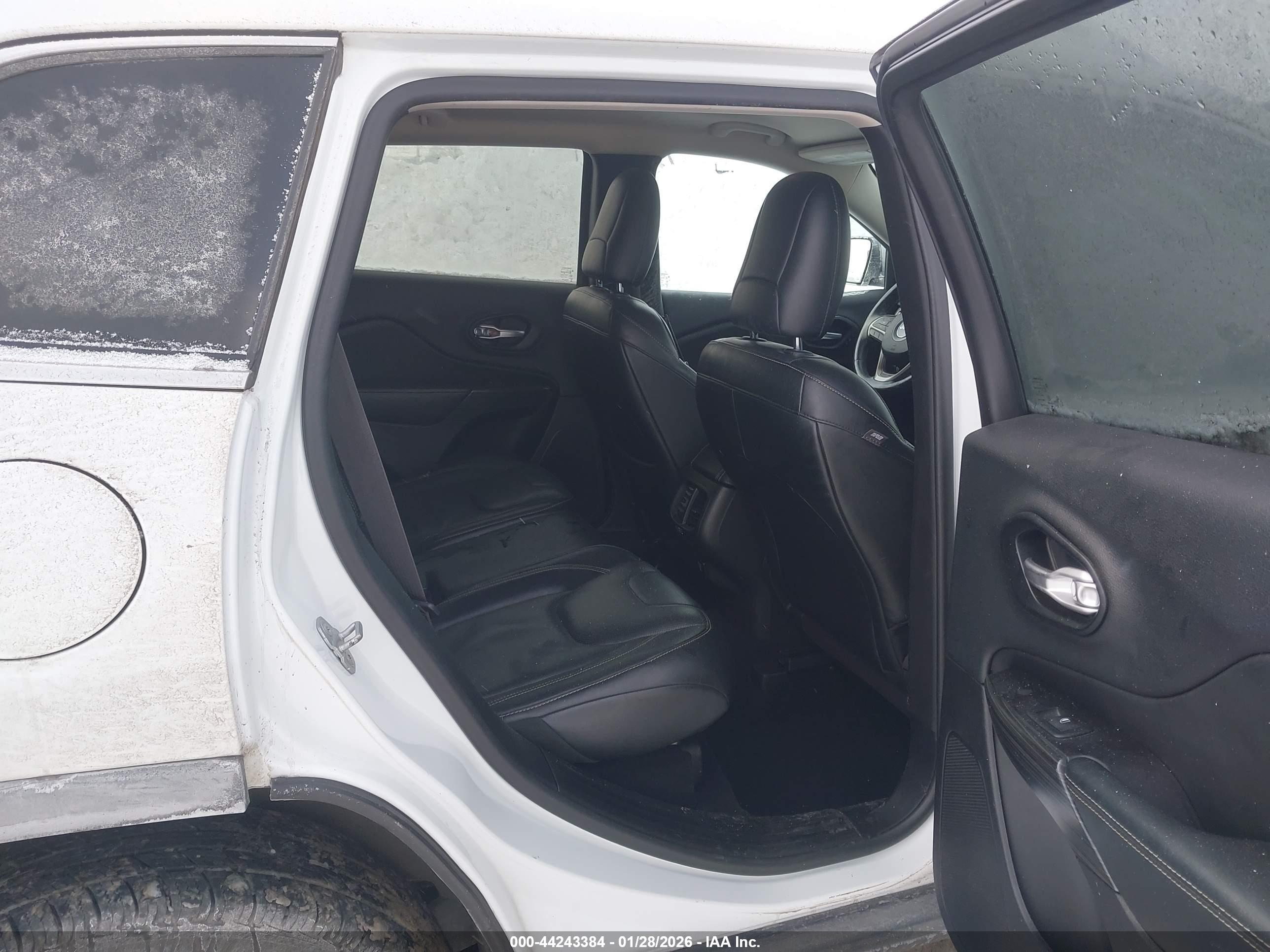 JEEP CHEROKEE image 8