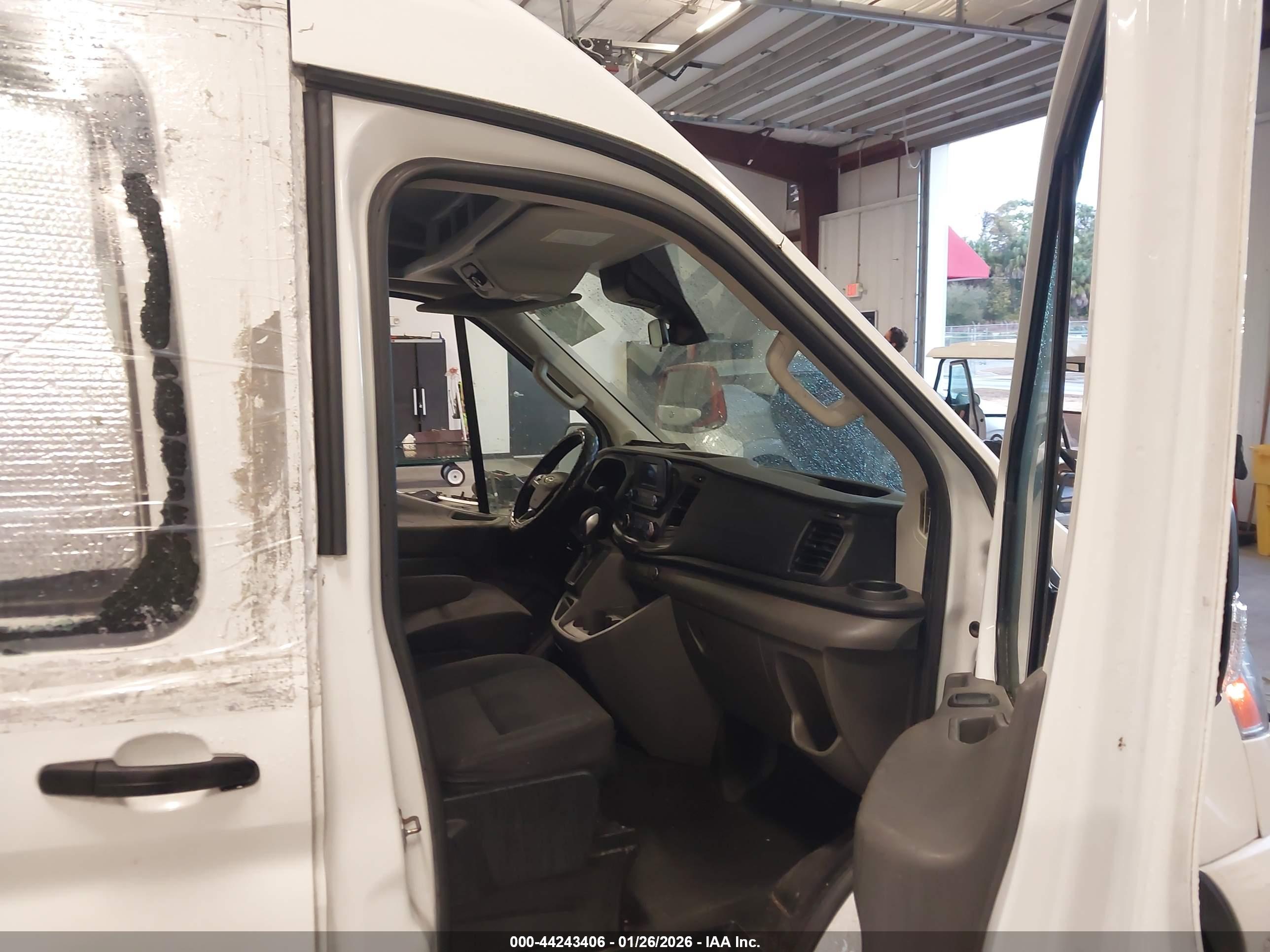 FORD TRANSIT-350 image 5