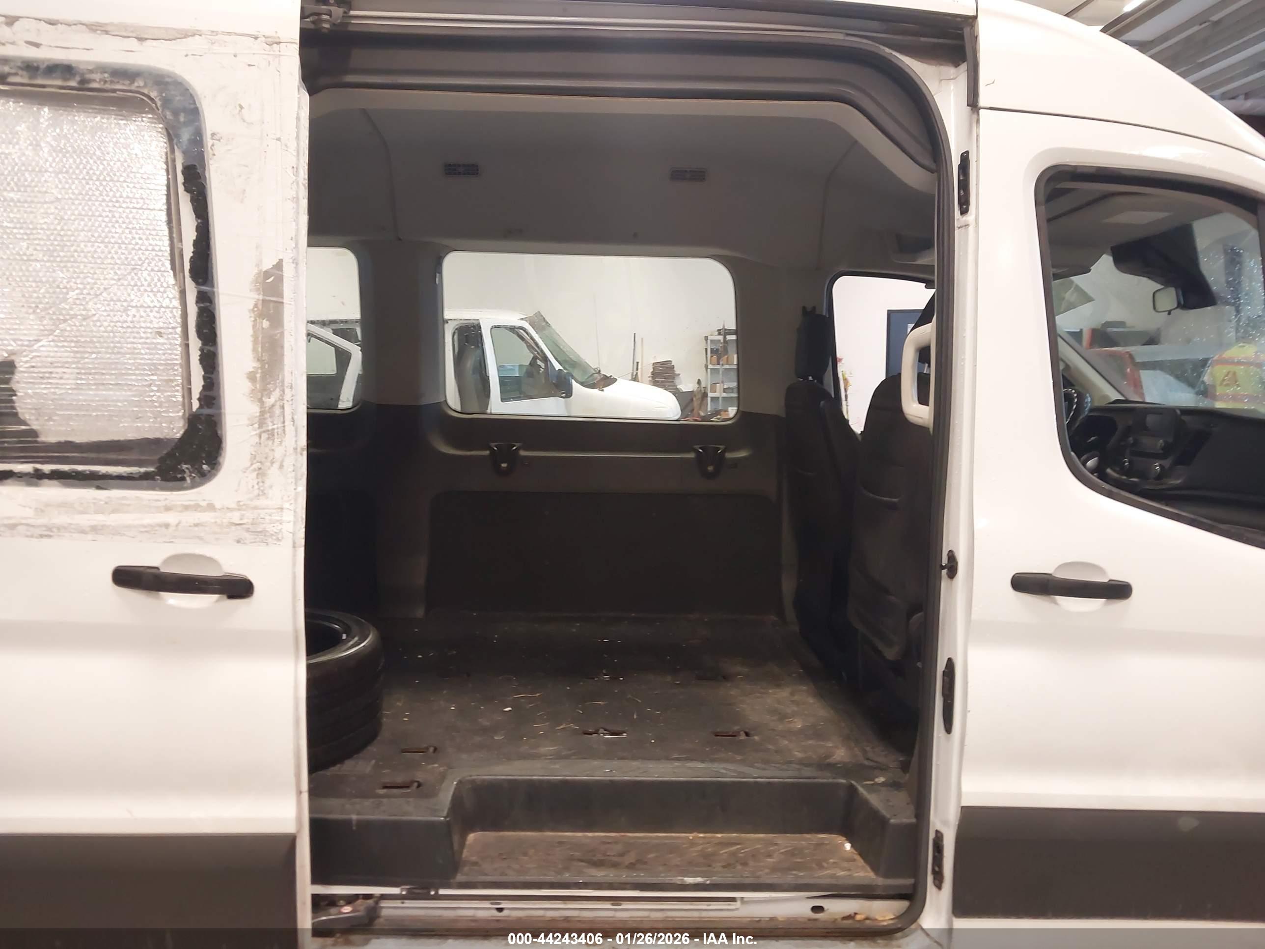 FORD TRANSIT-350 image 8