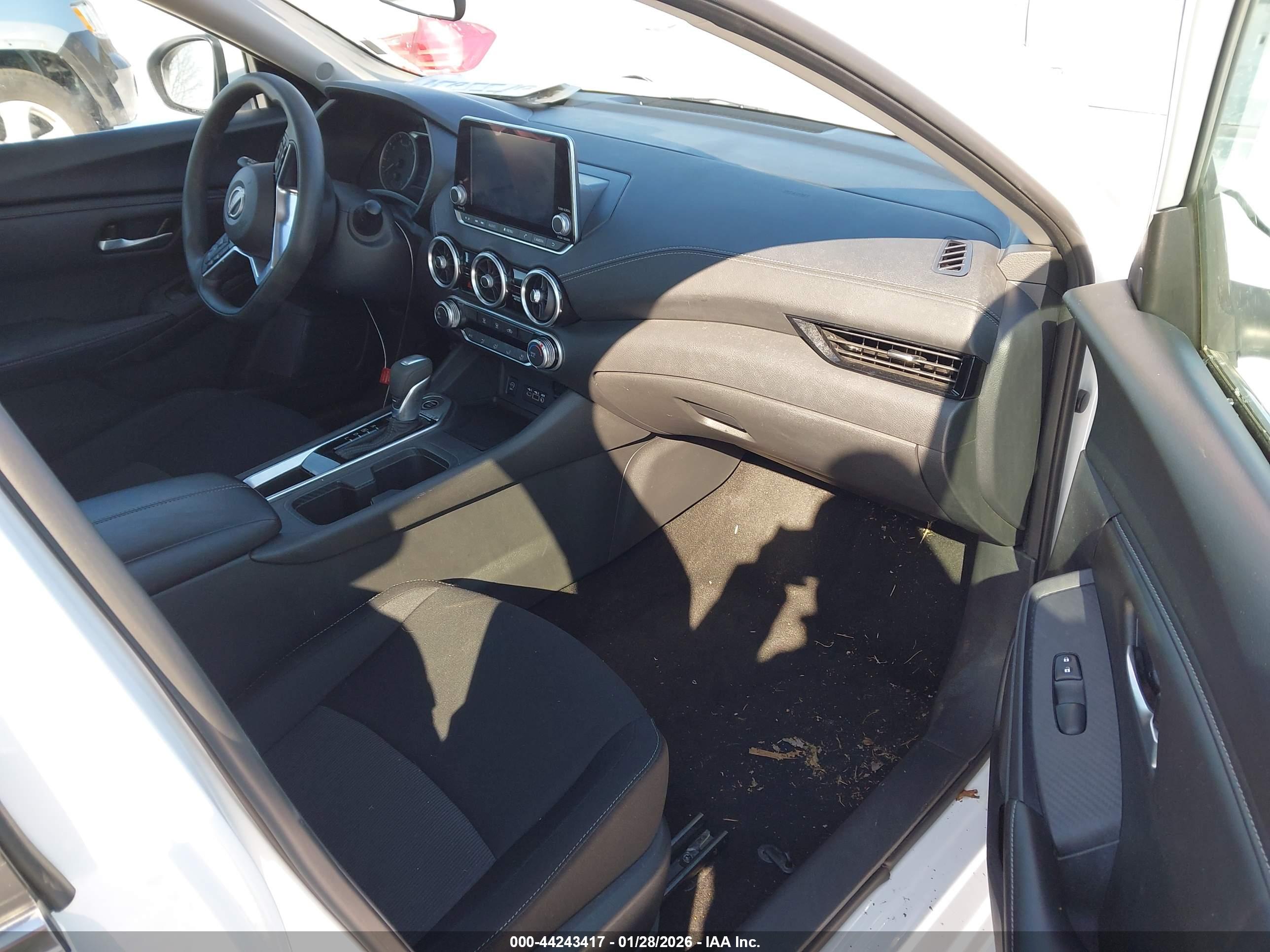 NISSAN SENTRA image 5