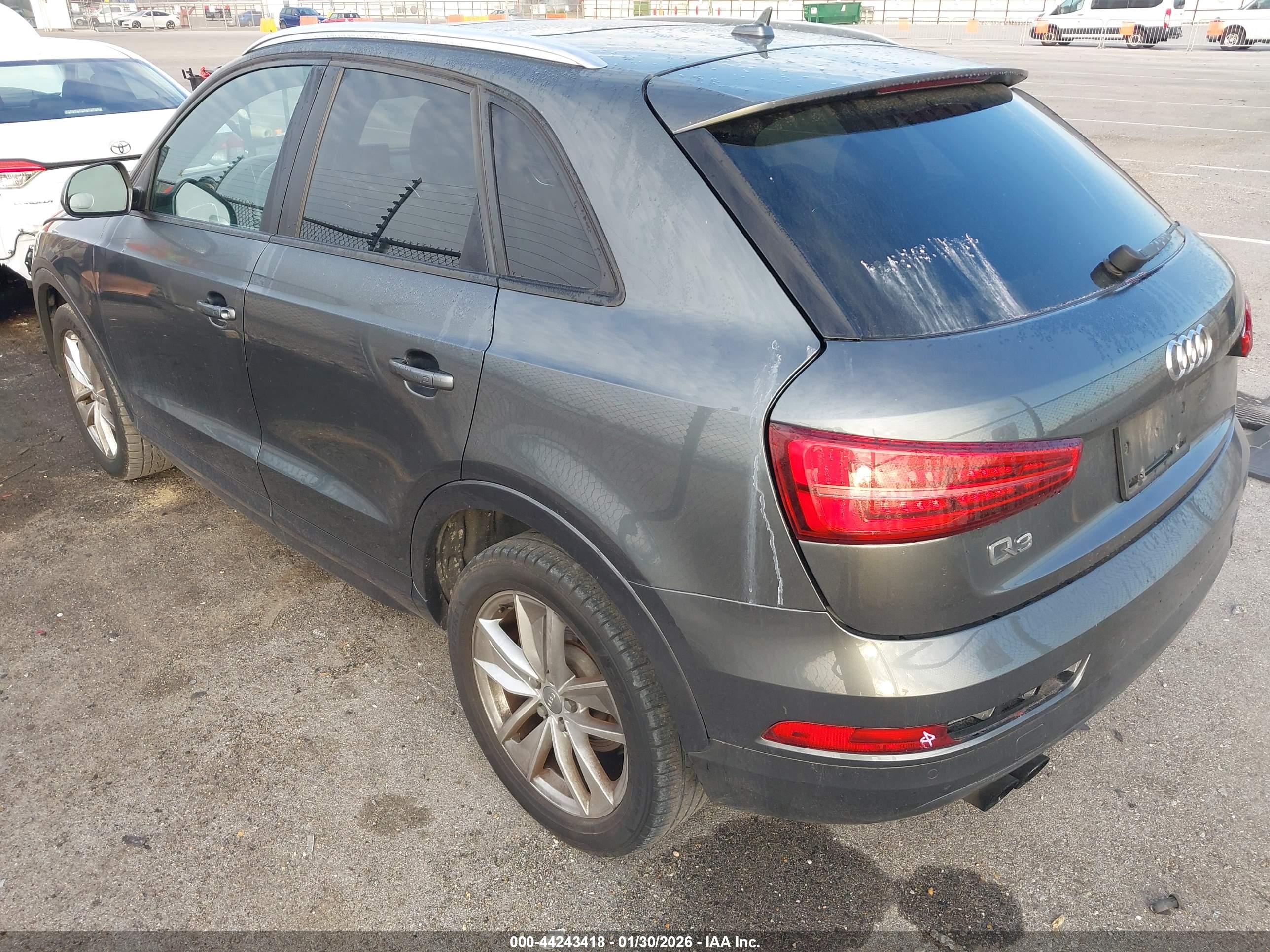AUDI Q3 image 3