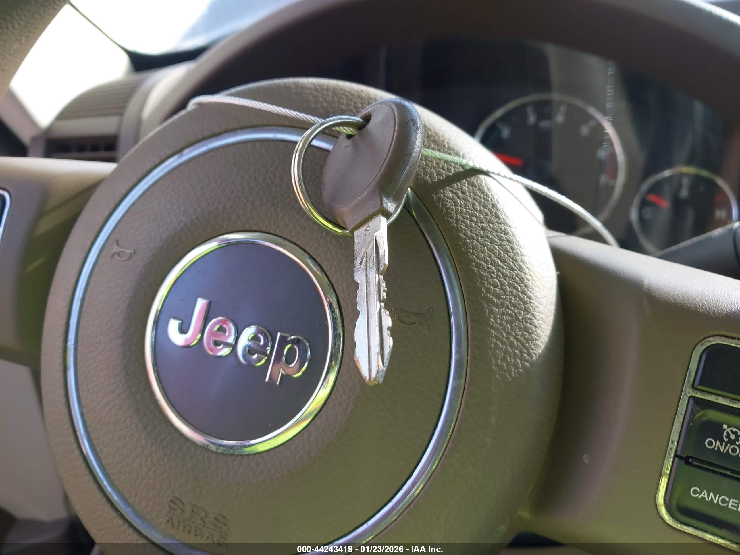 JEEP LIBERTY image 11