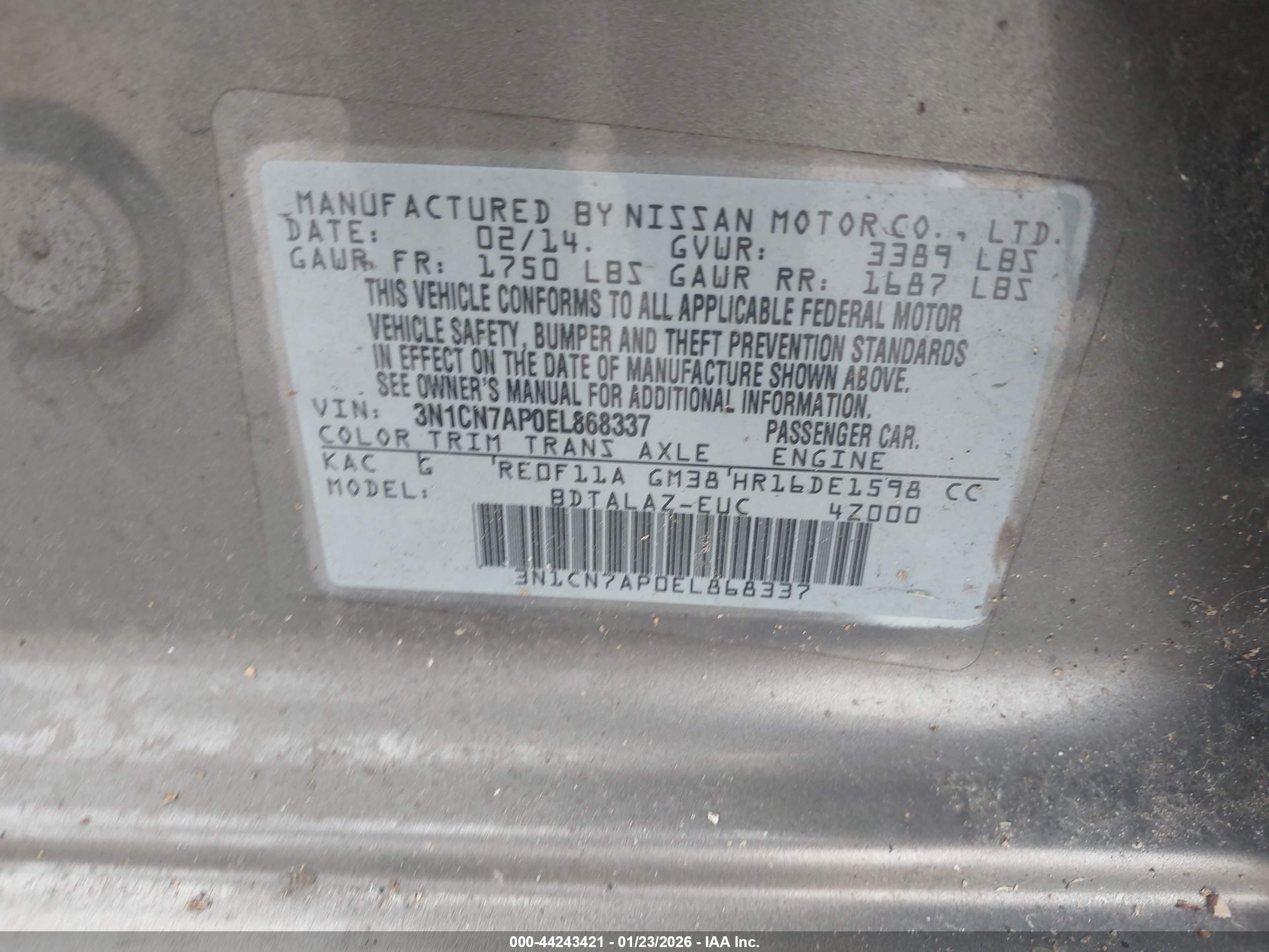 NISSAN VERSA image 9