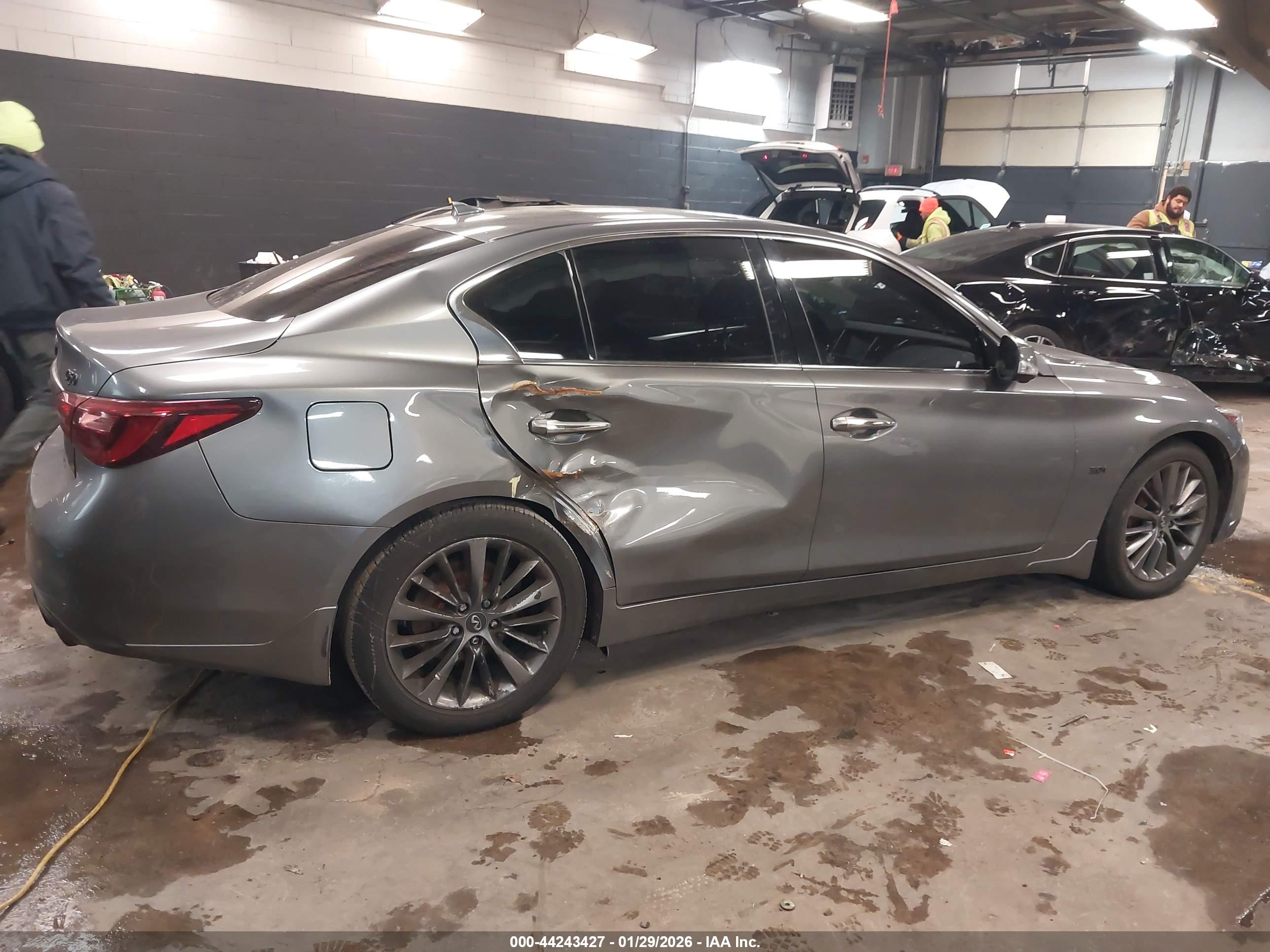 INFINITI Q50 image 6