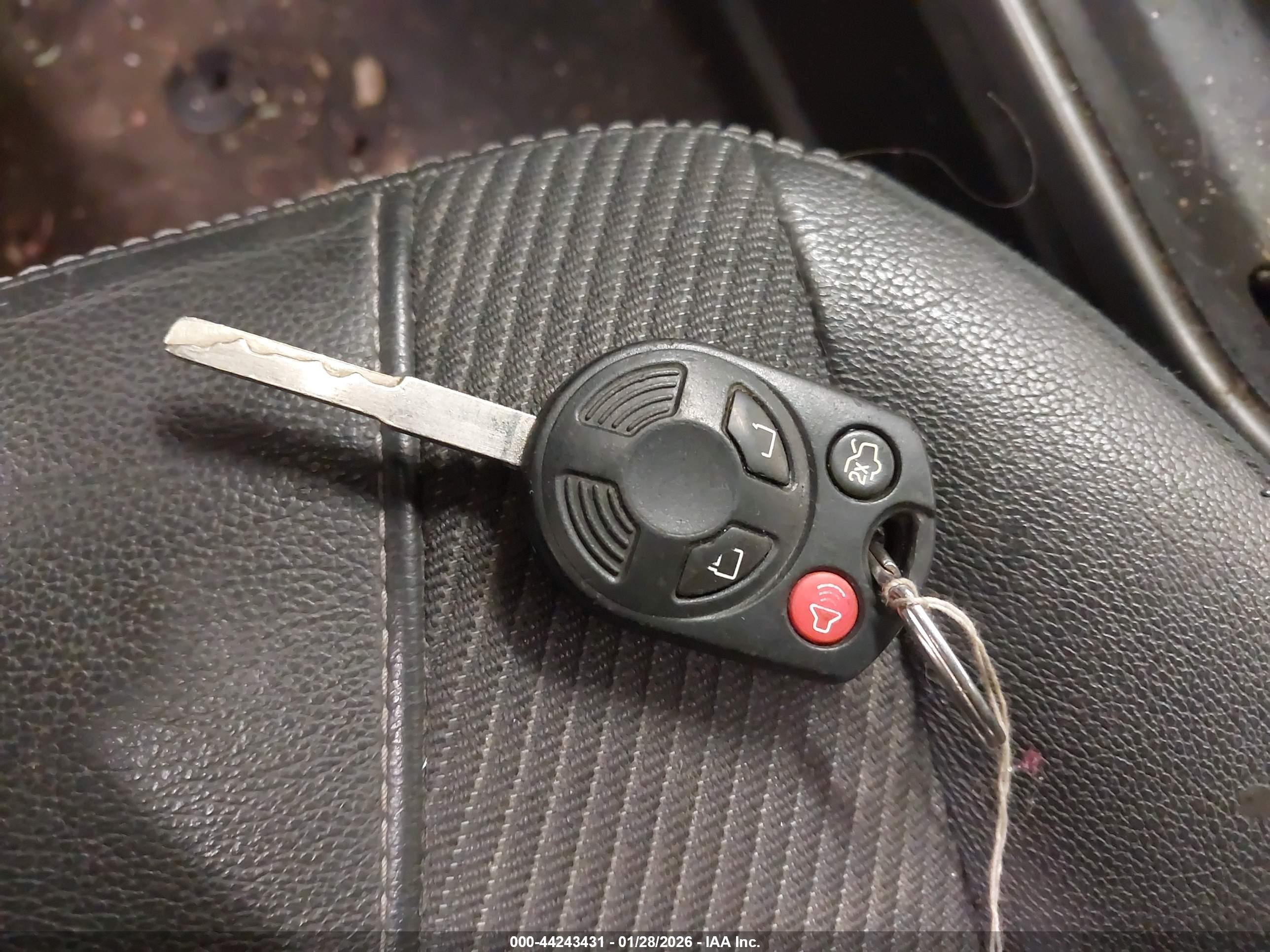 FORD ESCAPE image 11