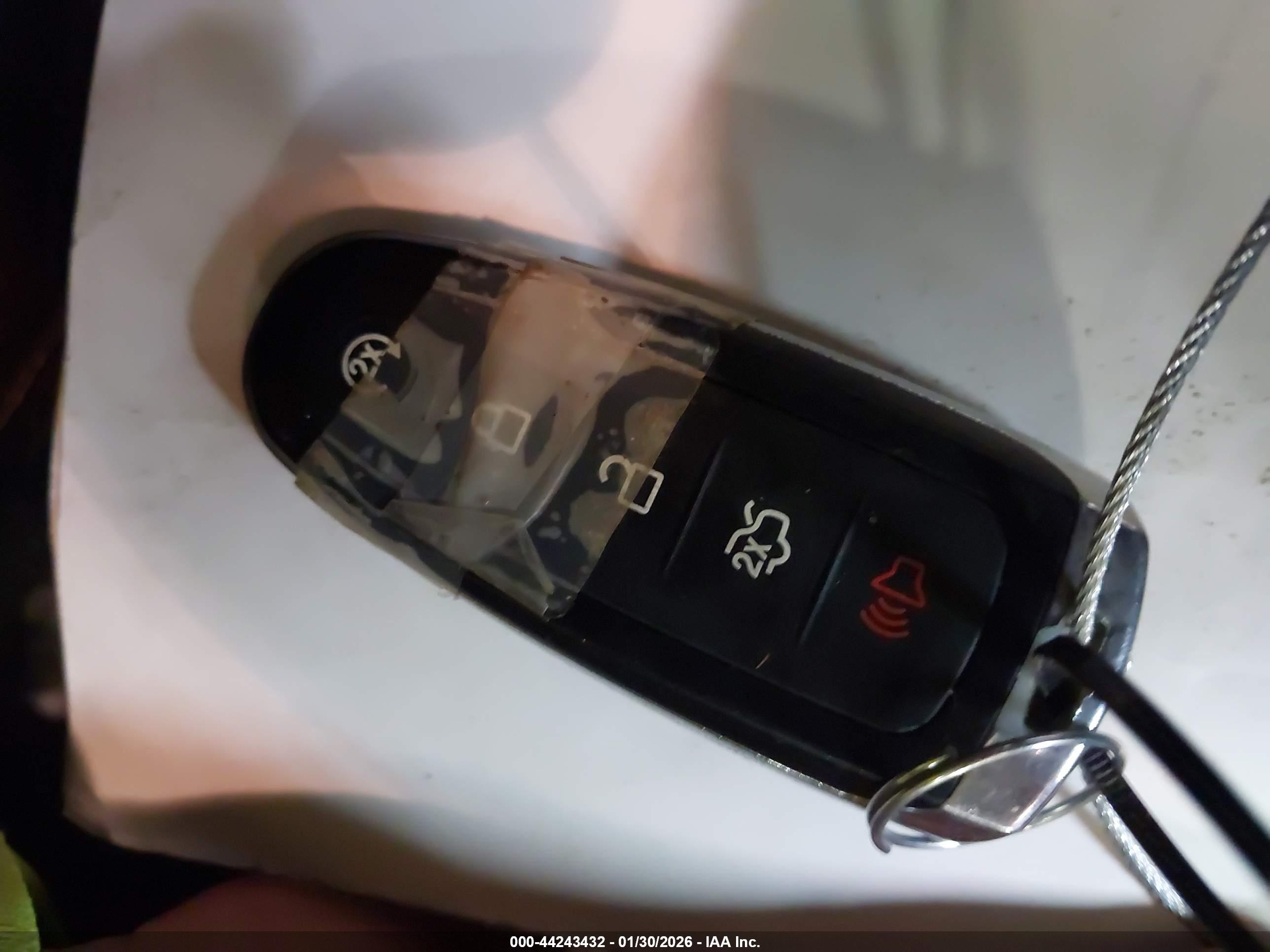 LINCOLN MKS image 11