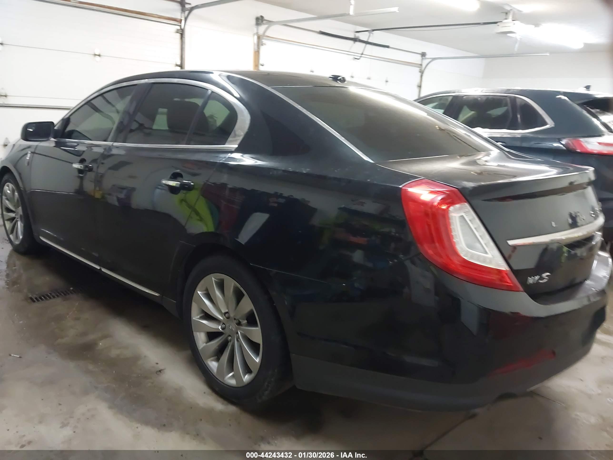 LINCOLN MKS image 3