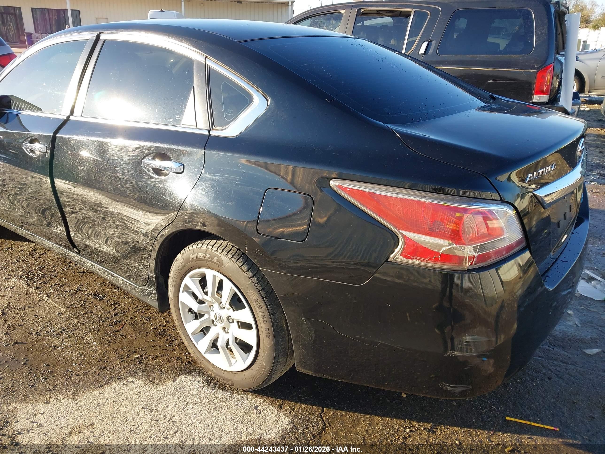 NISSAN ALTIMA image 6
