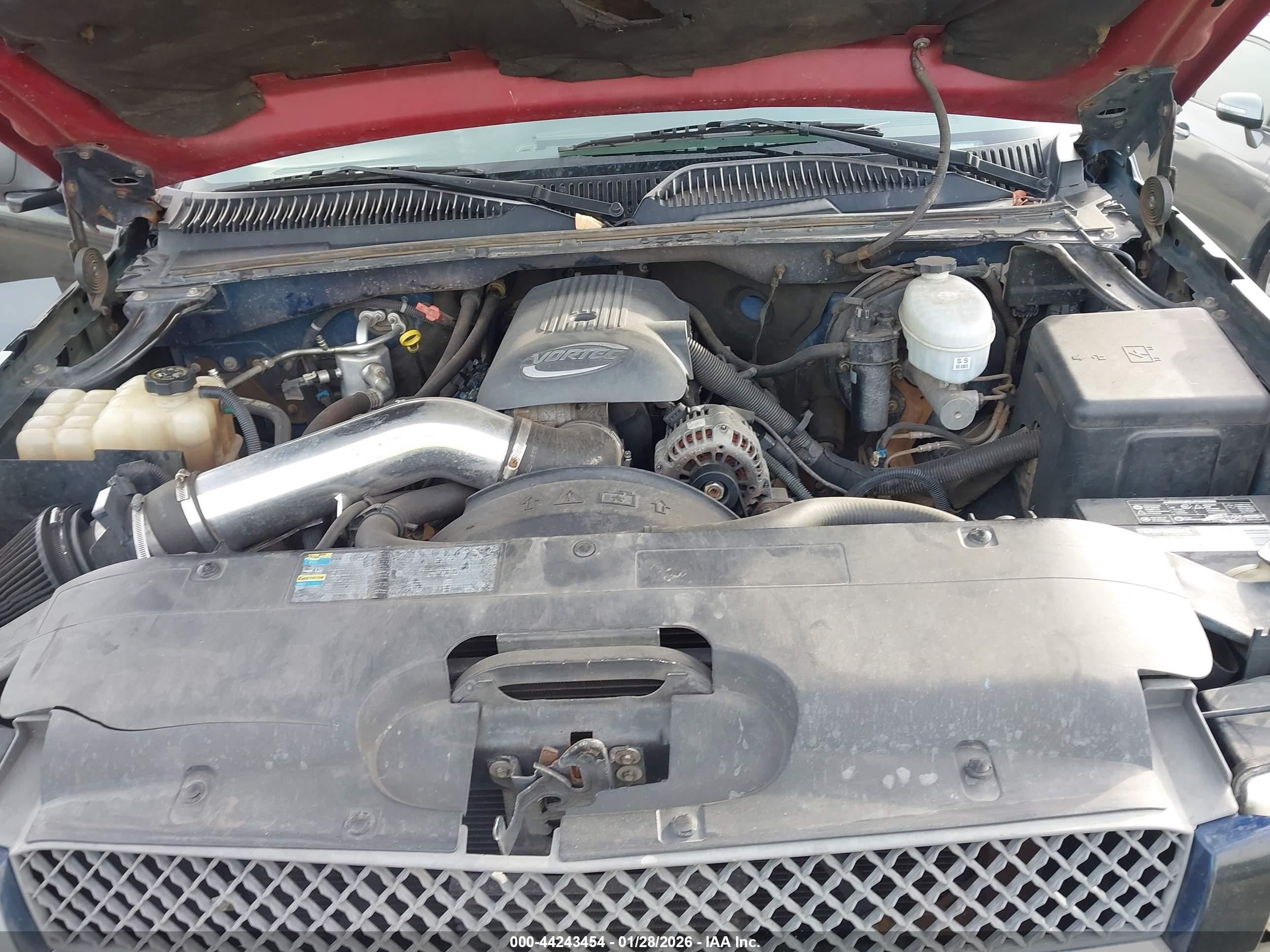CHEVROLET SILVERADO image 10
