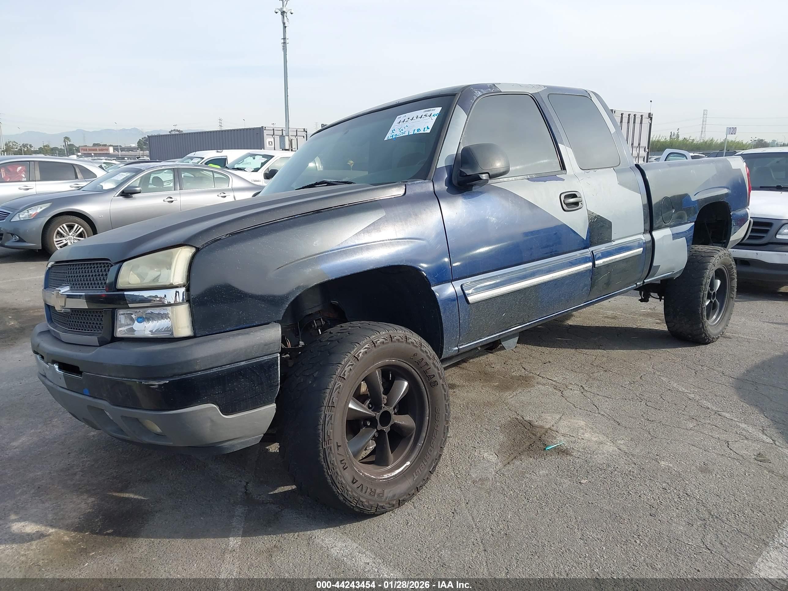 CHEVROLET SILVERADO image 2
