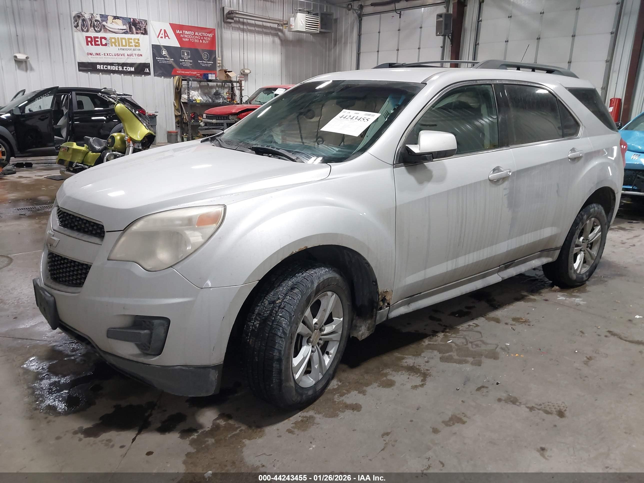 CHEVROLET EQUINOX image 2