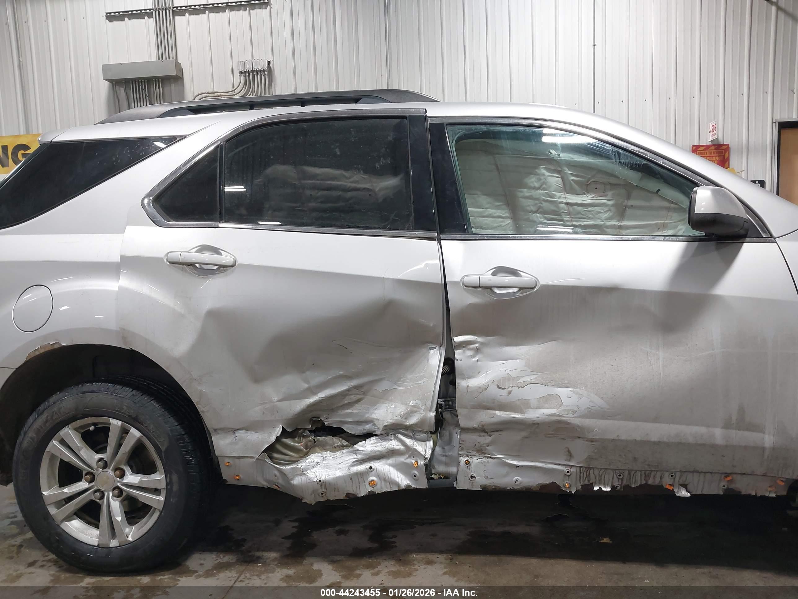 CHEVROLET EQUINOX image 6