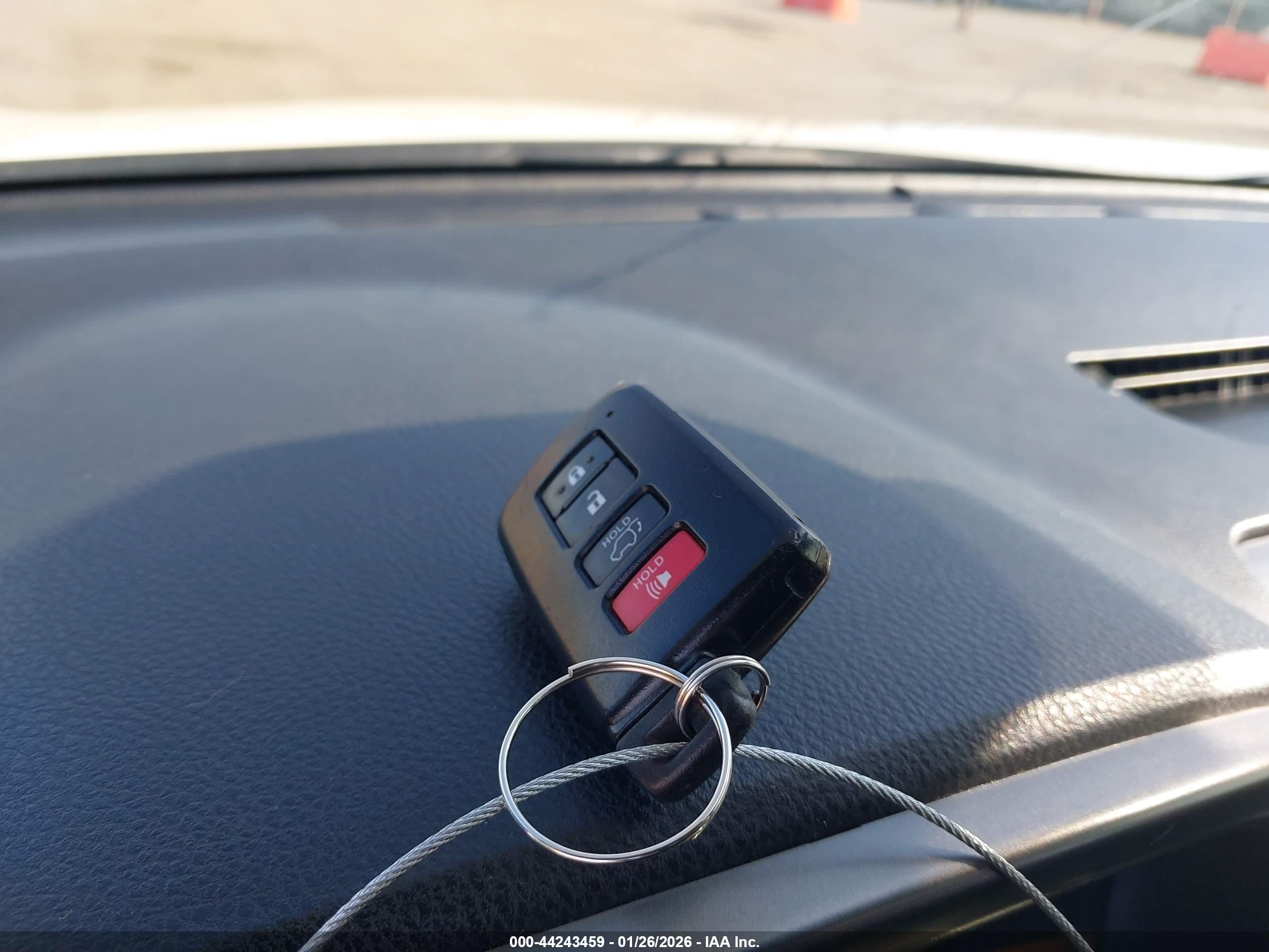 TOYOTA RAV4 image 11