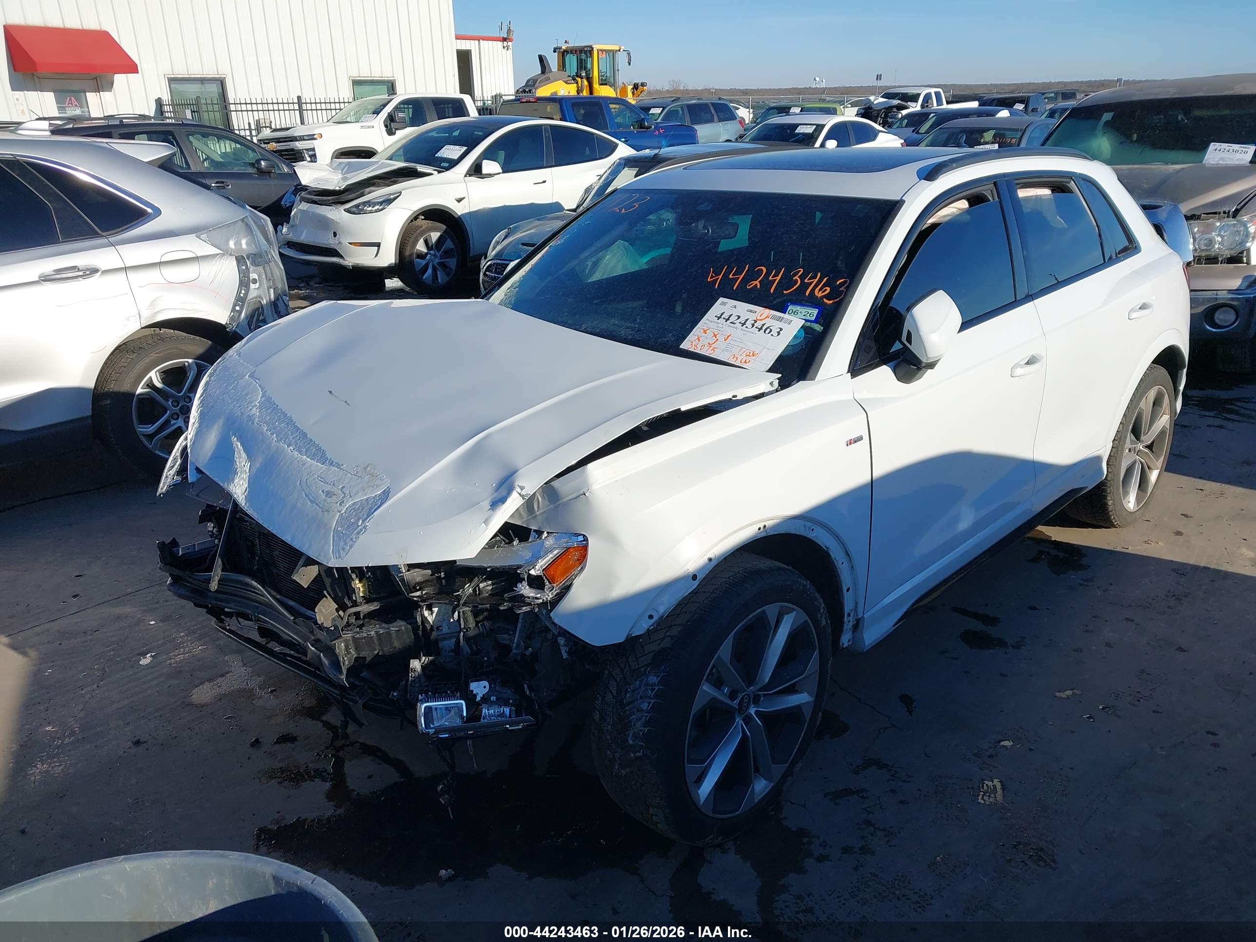 AUDI Q3 image 2