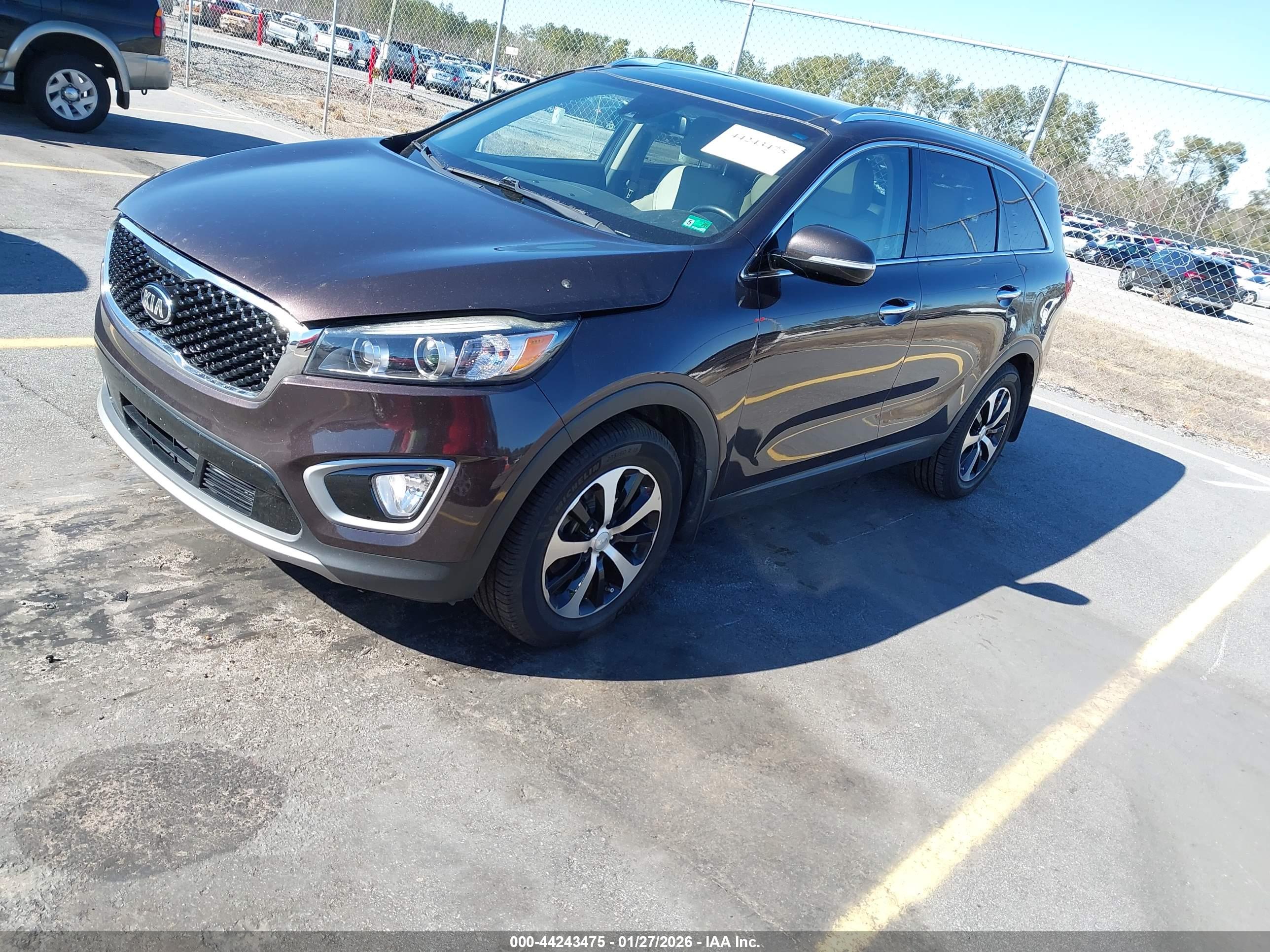 KIA SORENTO image 2