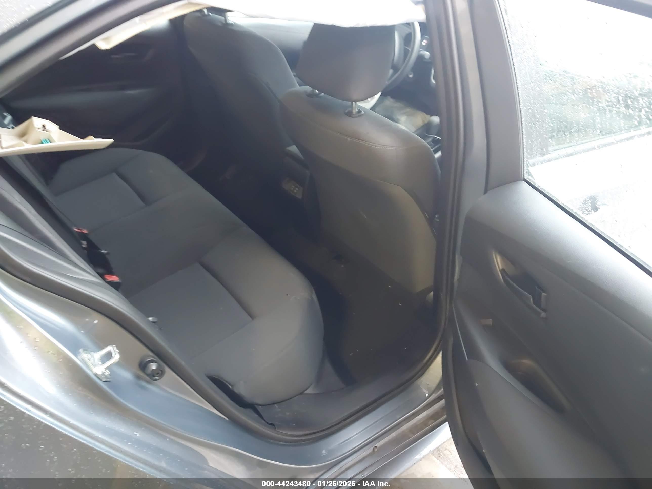 TOYOTA COROLLA image 8