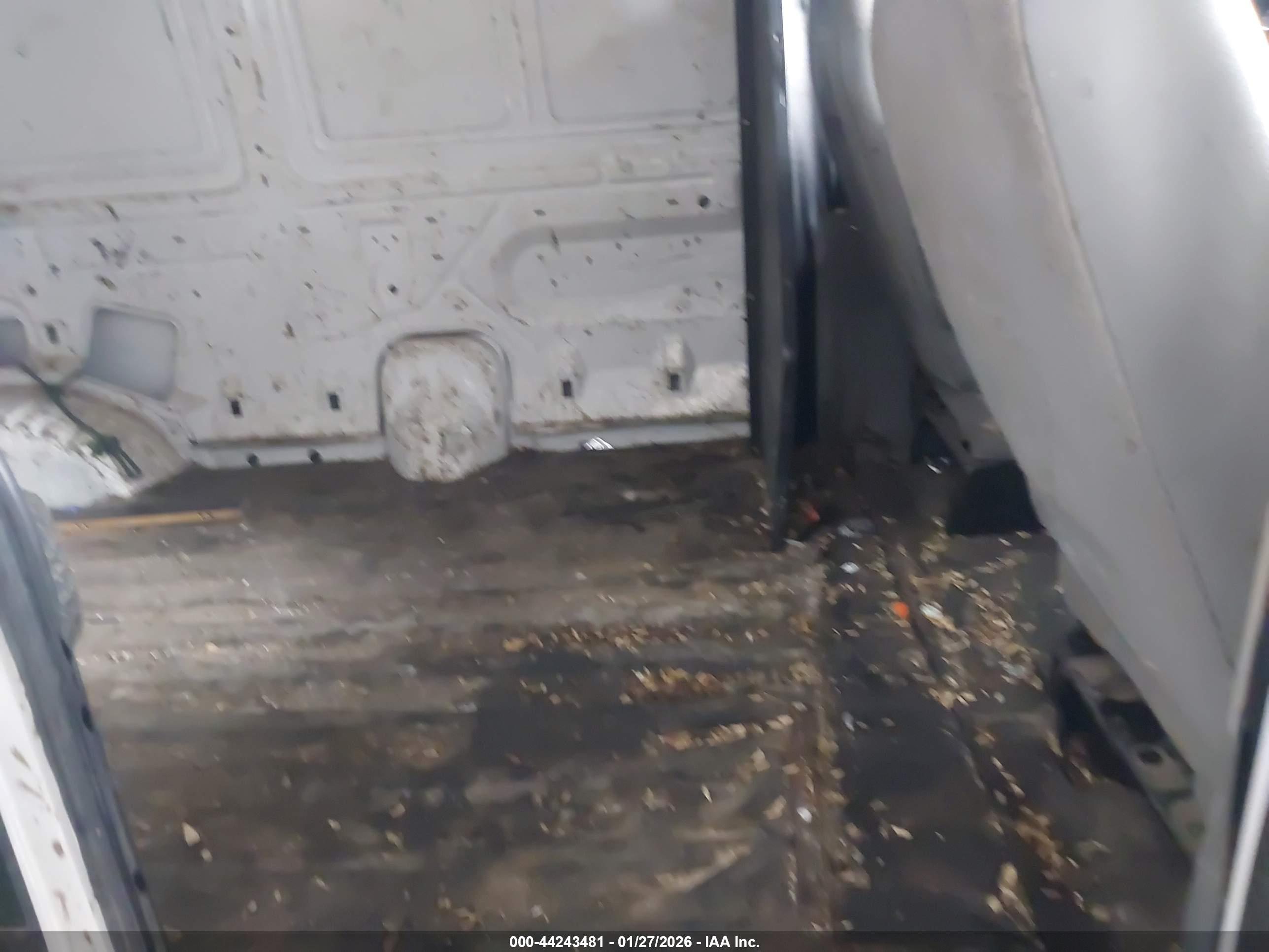 FORD E-350 image 8