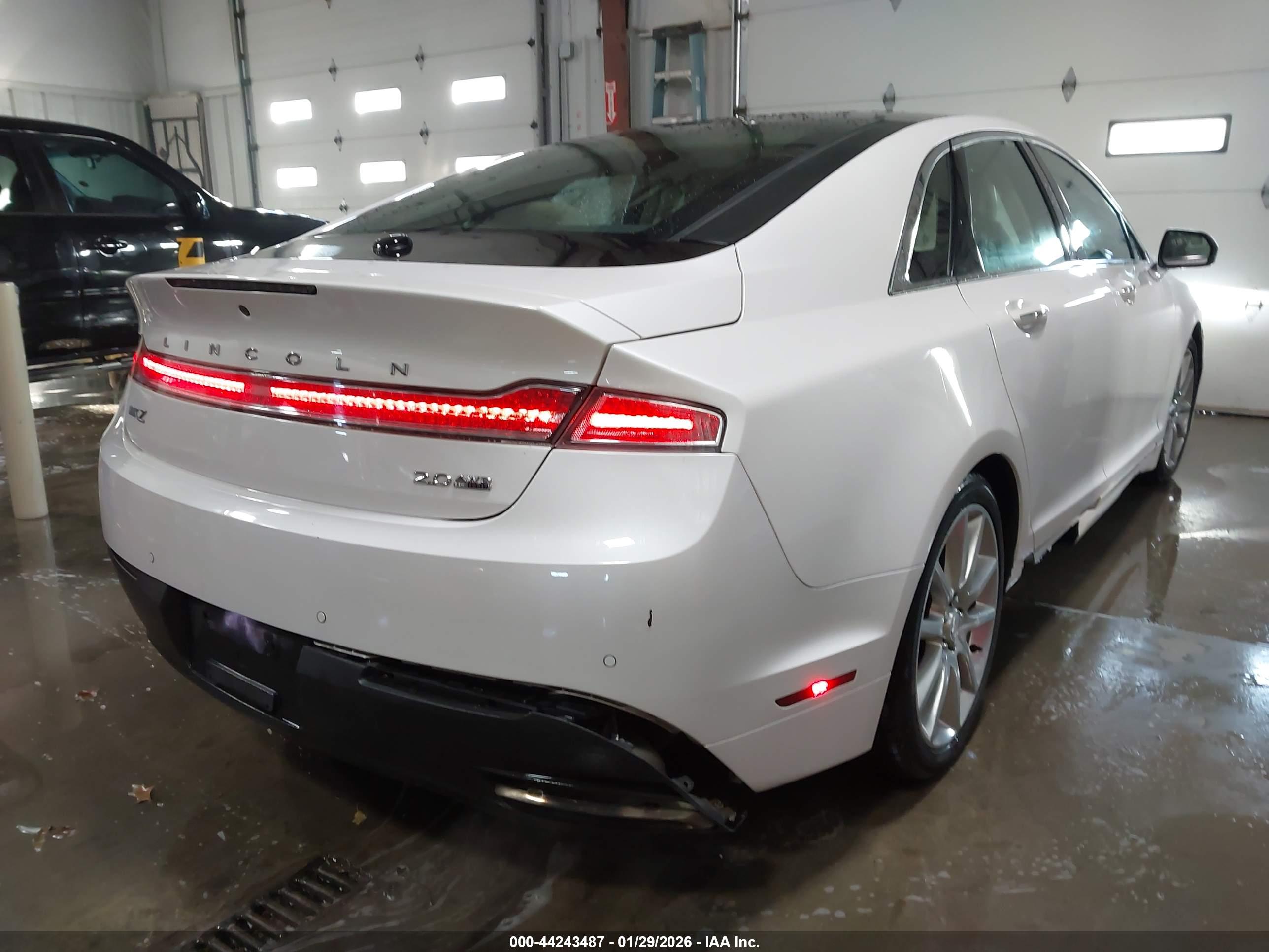 LINCOLN MKZ image 4