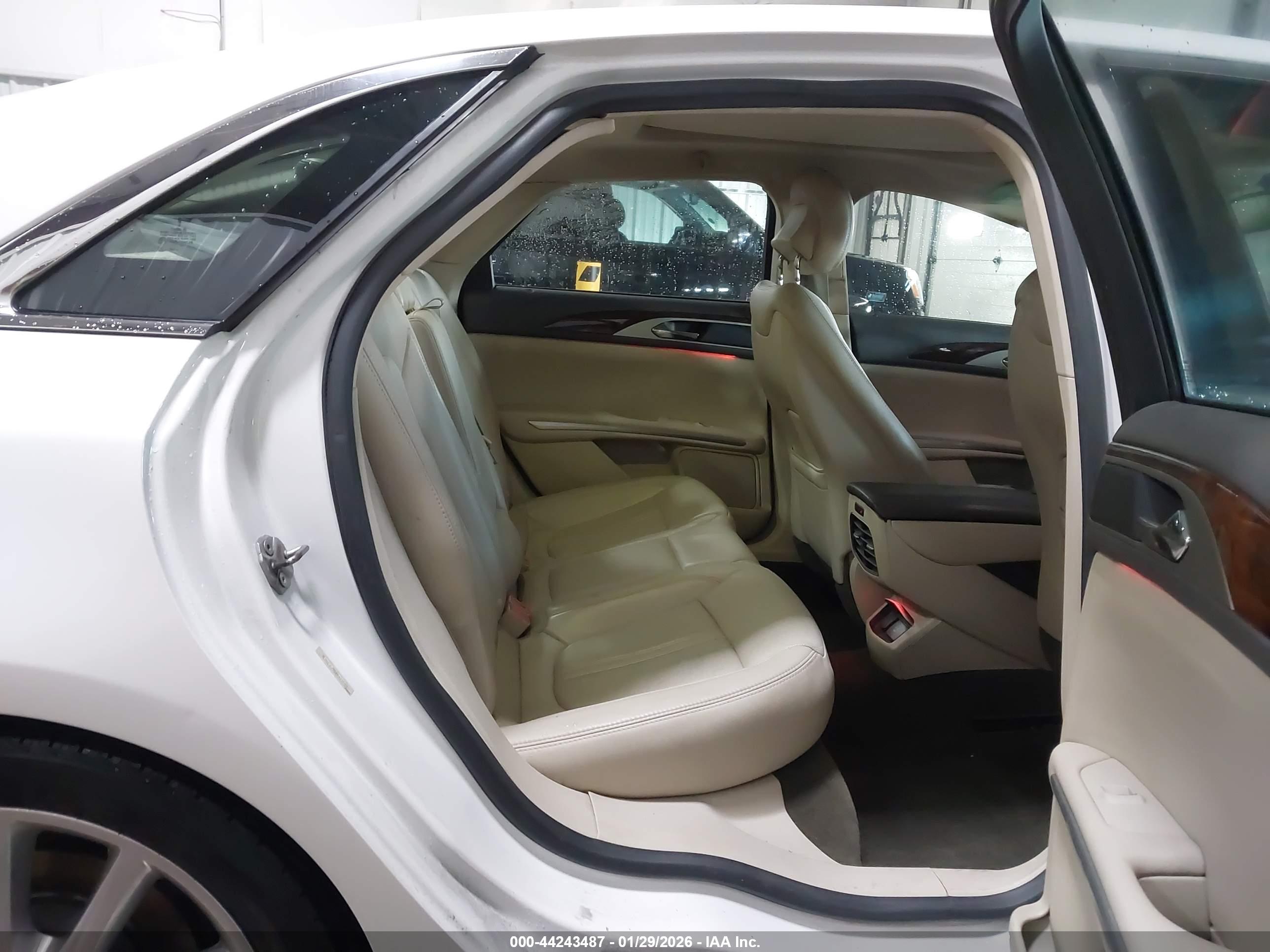 LINCOLN MKZ image 8
