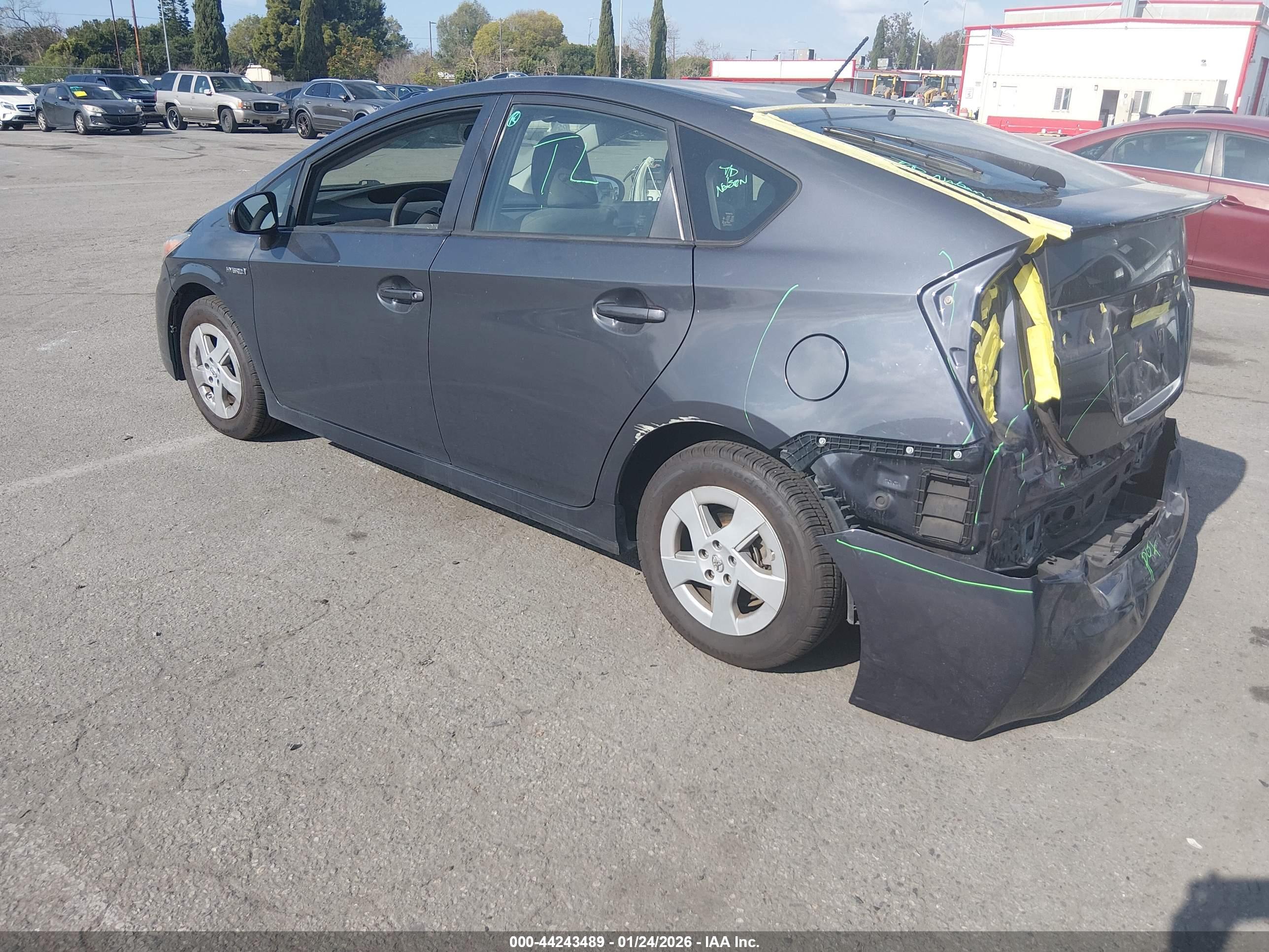 TOYOTA PRIUS image 3