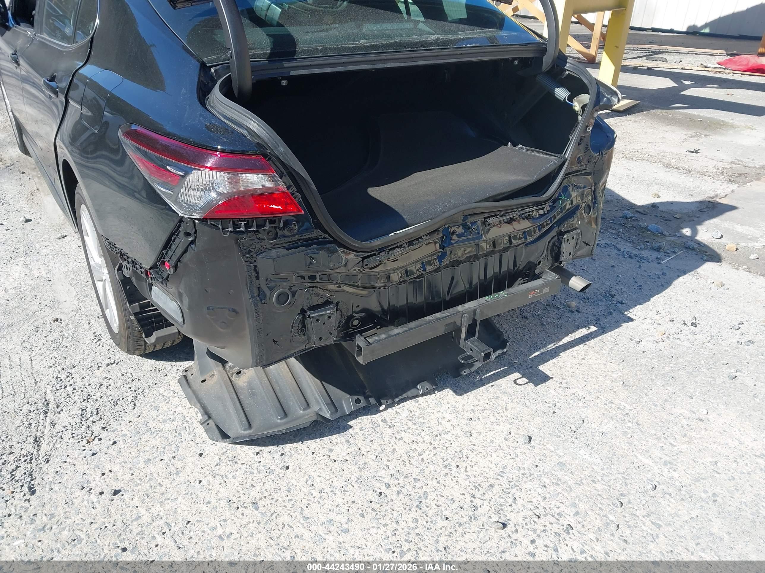 TOYOTA CAMRY image 6