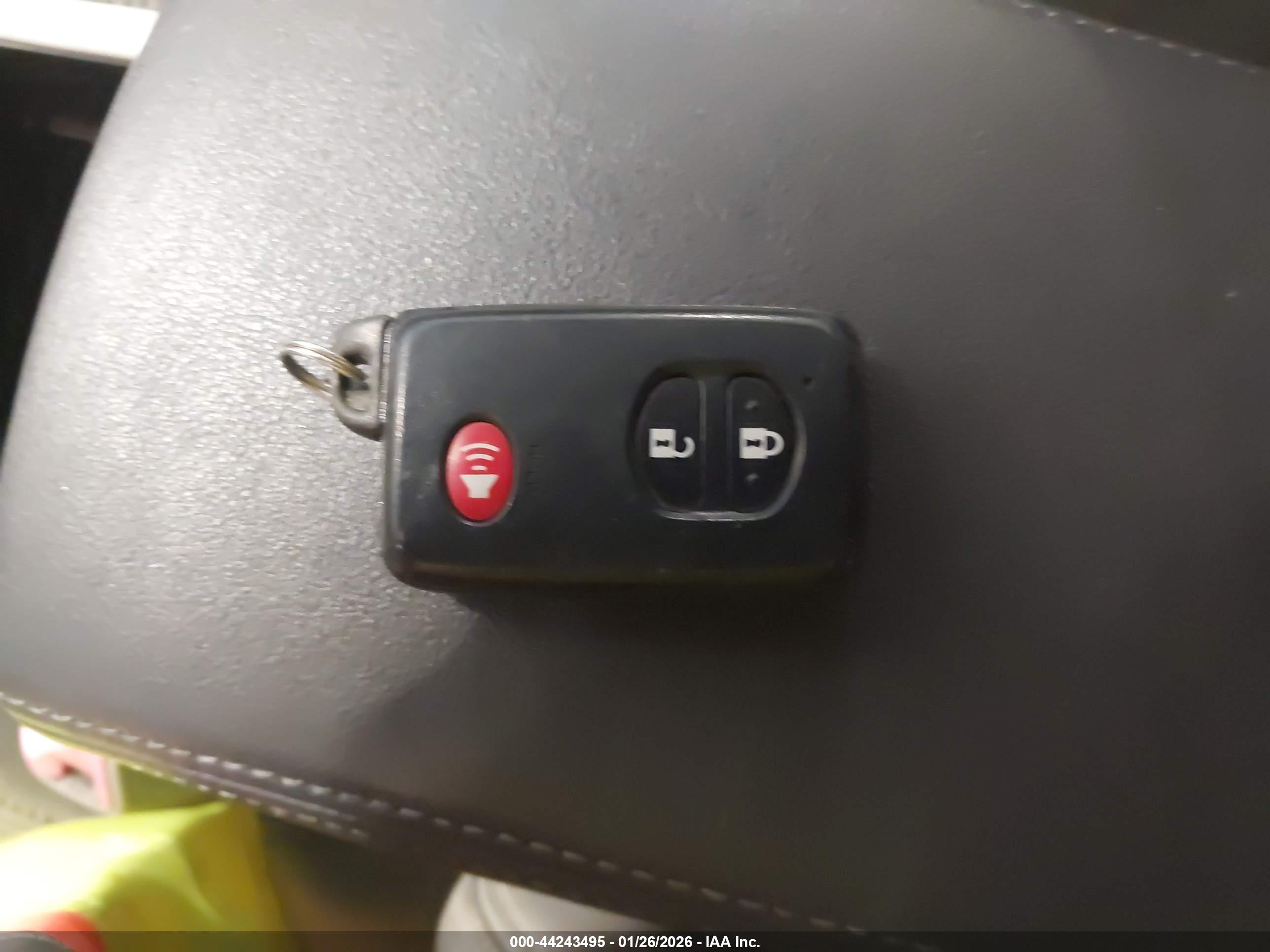 TOYOTA PRIUS image 11