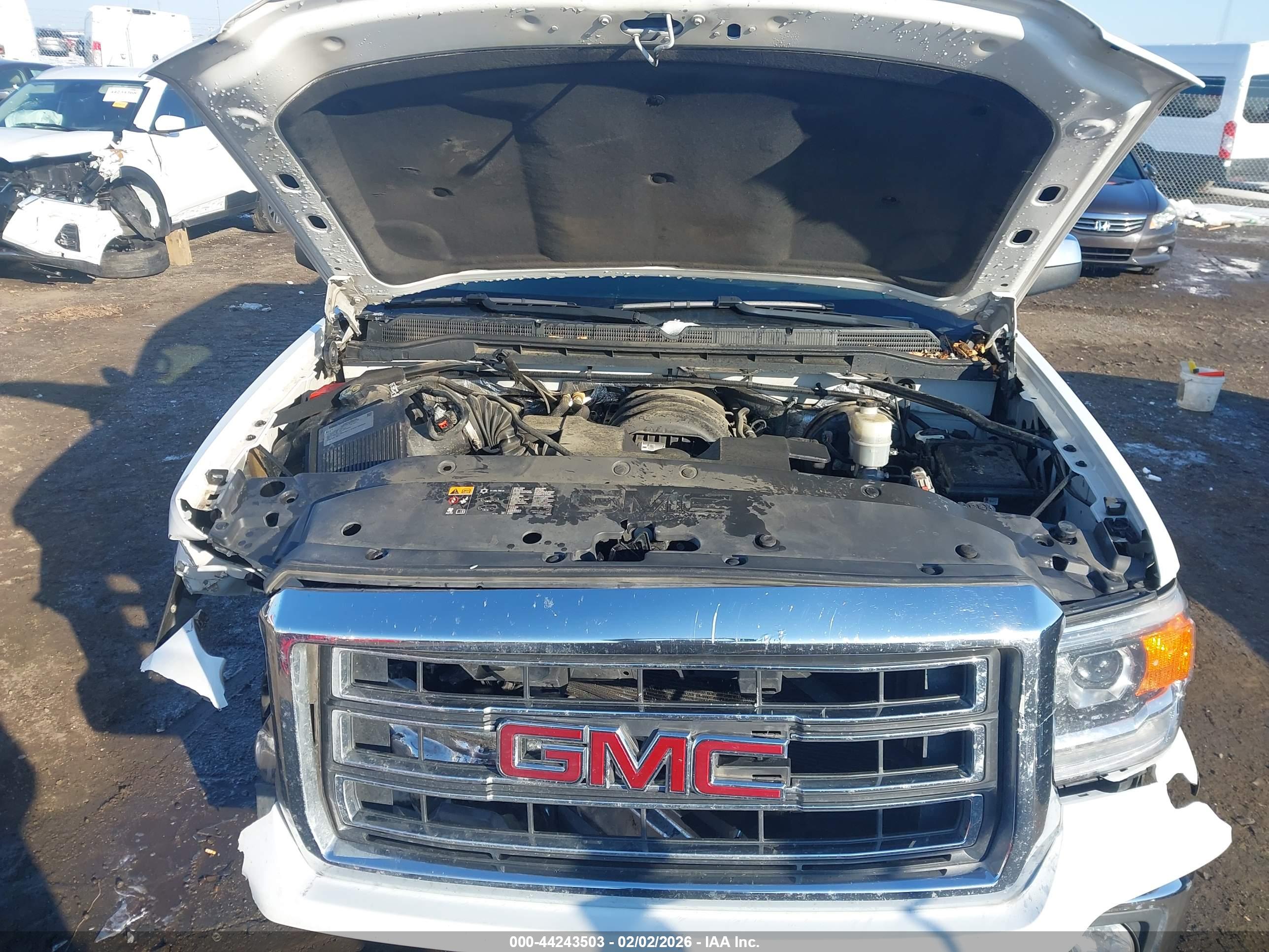 GMC SIERRA image 10